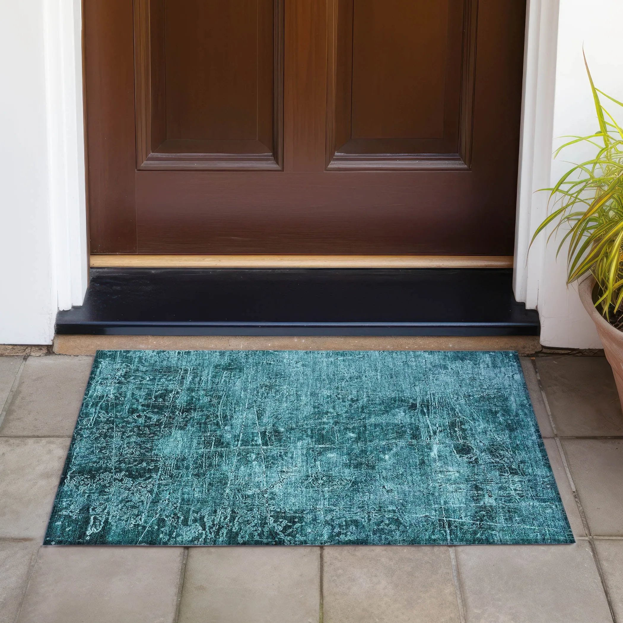 Machine Washable Indoor/ Outdoor Abstract Solid Chantille Rug
