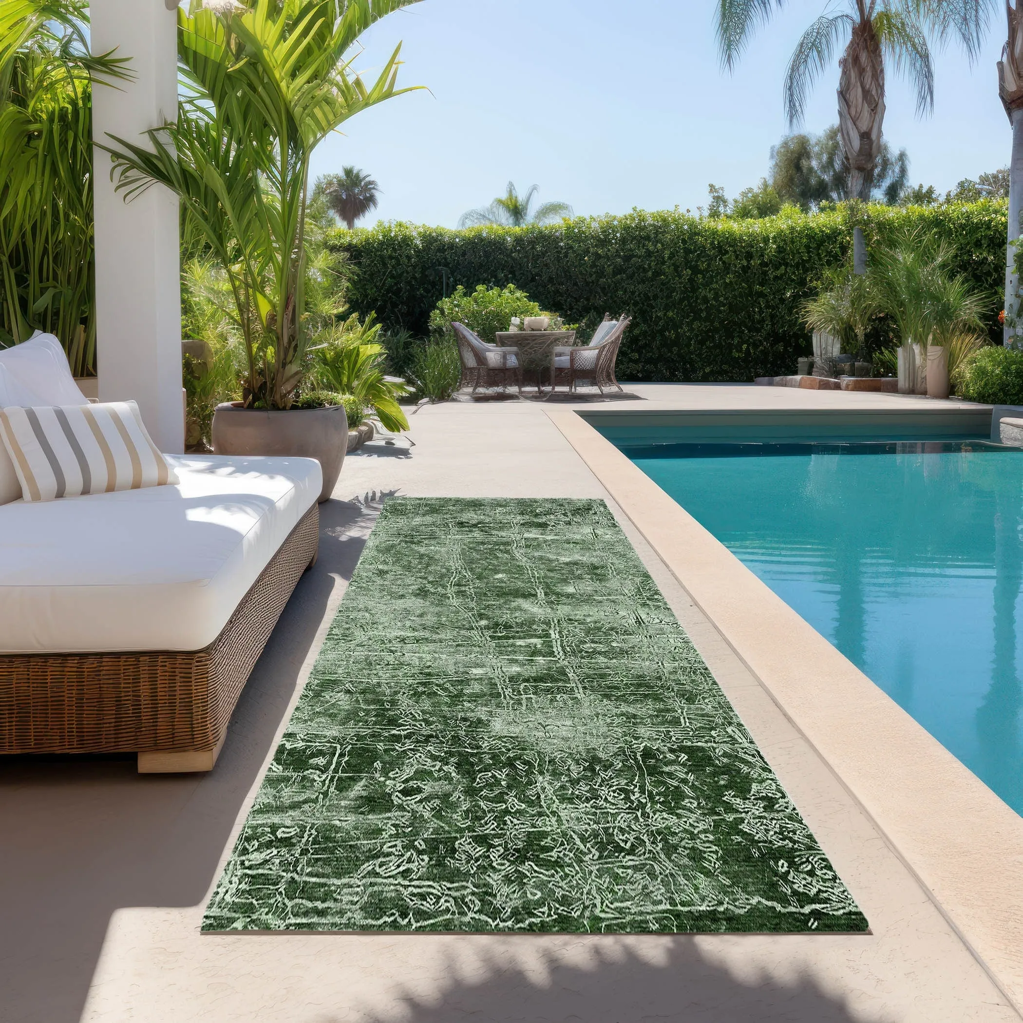 Machine Washable Indoor/ Outdoor Abstract Solid Chantille Rug