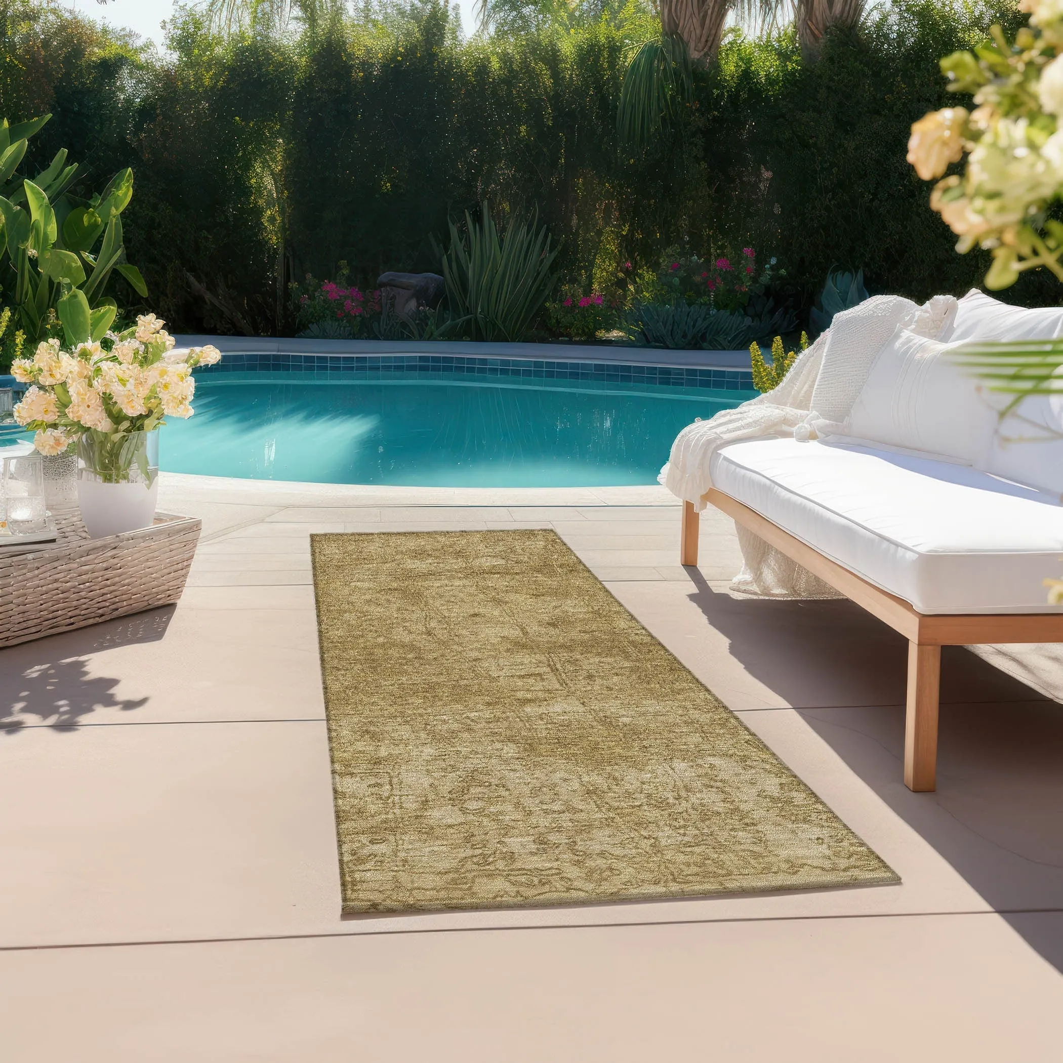 Machine Washable Indoor/ Outdoor Abstract Solid Chantille Rug