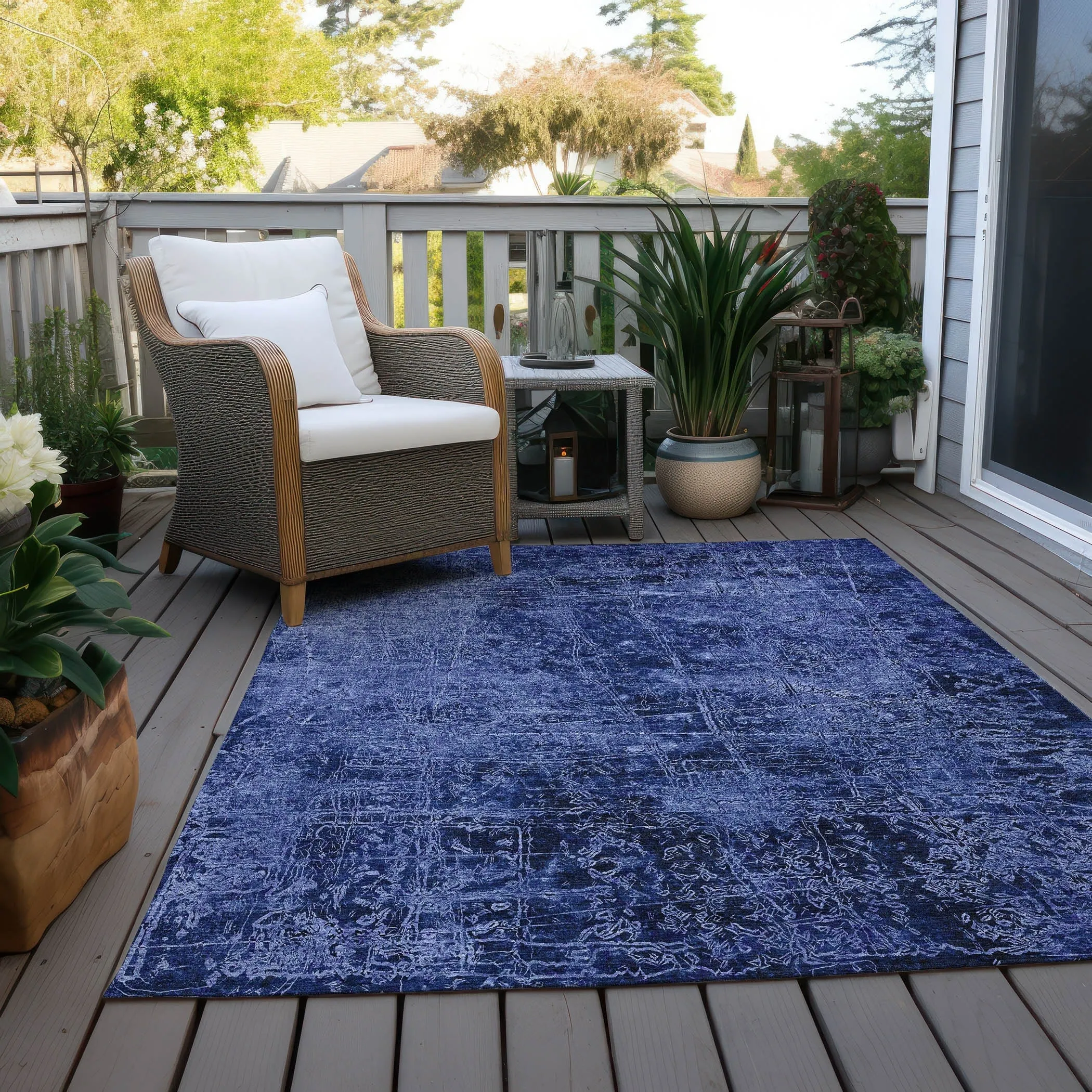 Machine Washable Indoor/ Outdoor Abstract Solid Chantille Rug