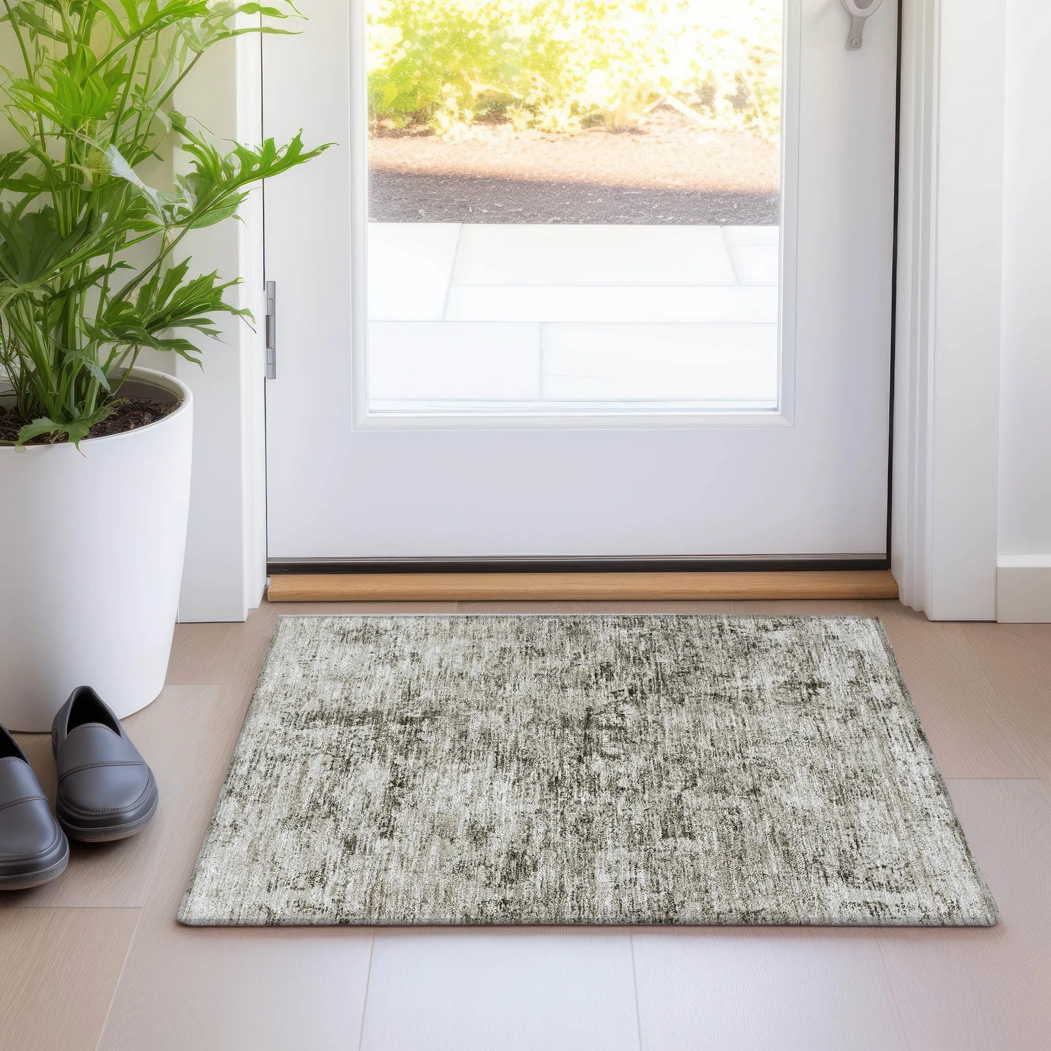 Machine Washable Indoor/ Outdoor Abstract Solid Chantille Rug