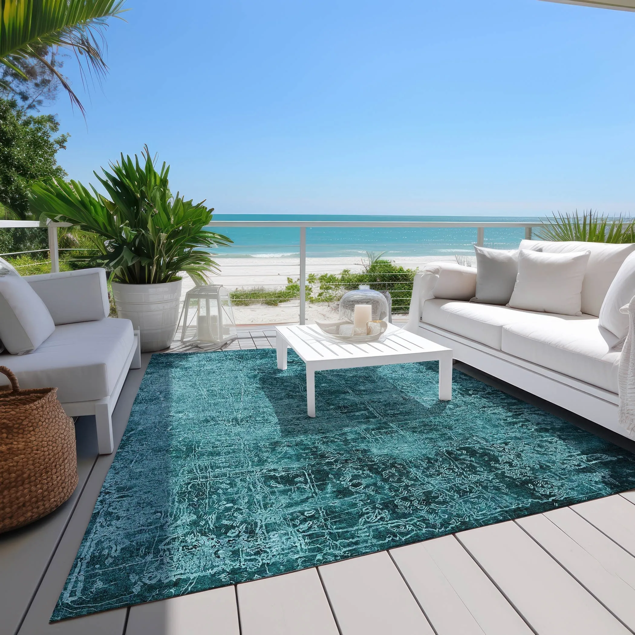 Machine Washable Indoor/ Outdoor Abstract Solid Chantille Rug