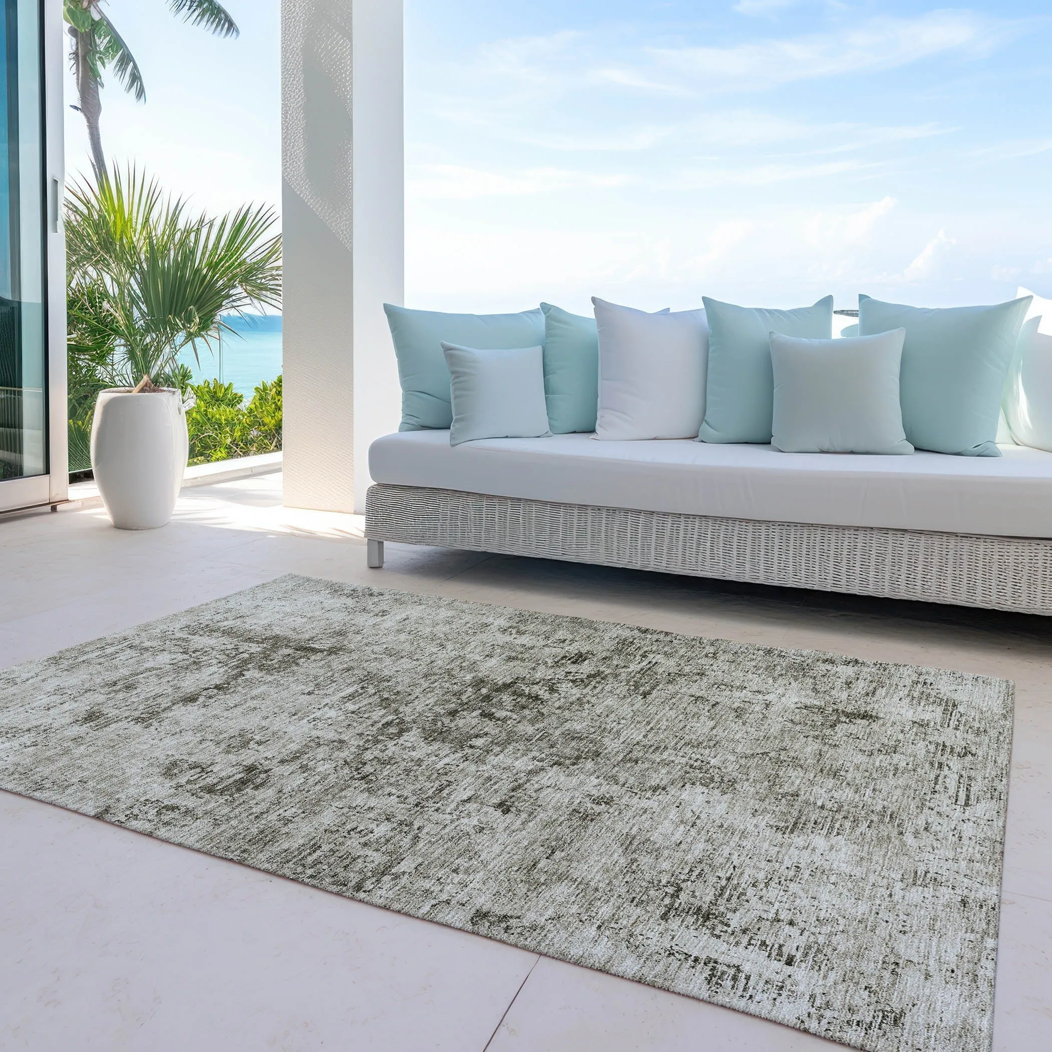 Machine Washable Indoor/ Outdoor Abstract Solid Chantille Rug
