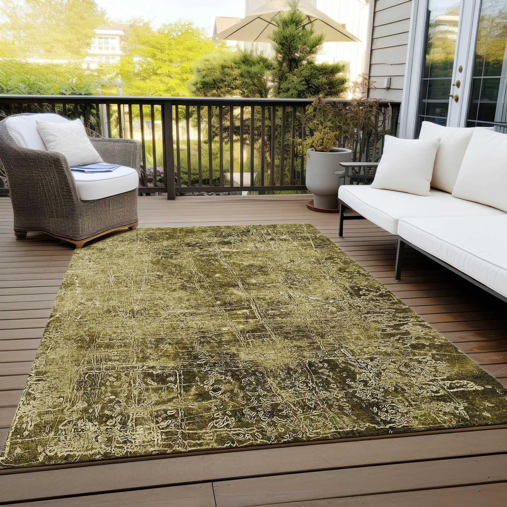 Machine Washable Indoor/ Outdoor Abstract Solid Chantille Rug