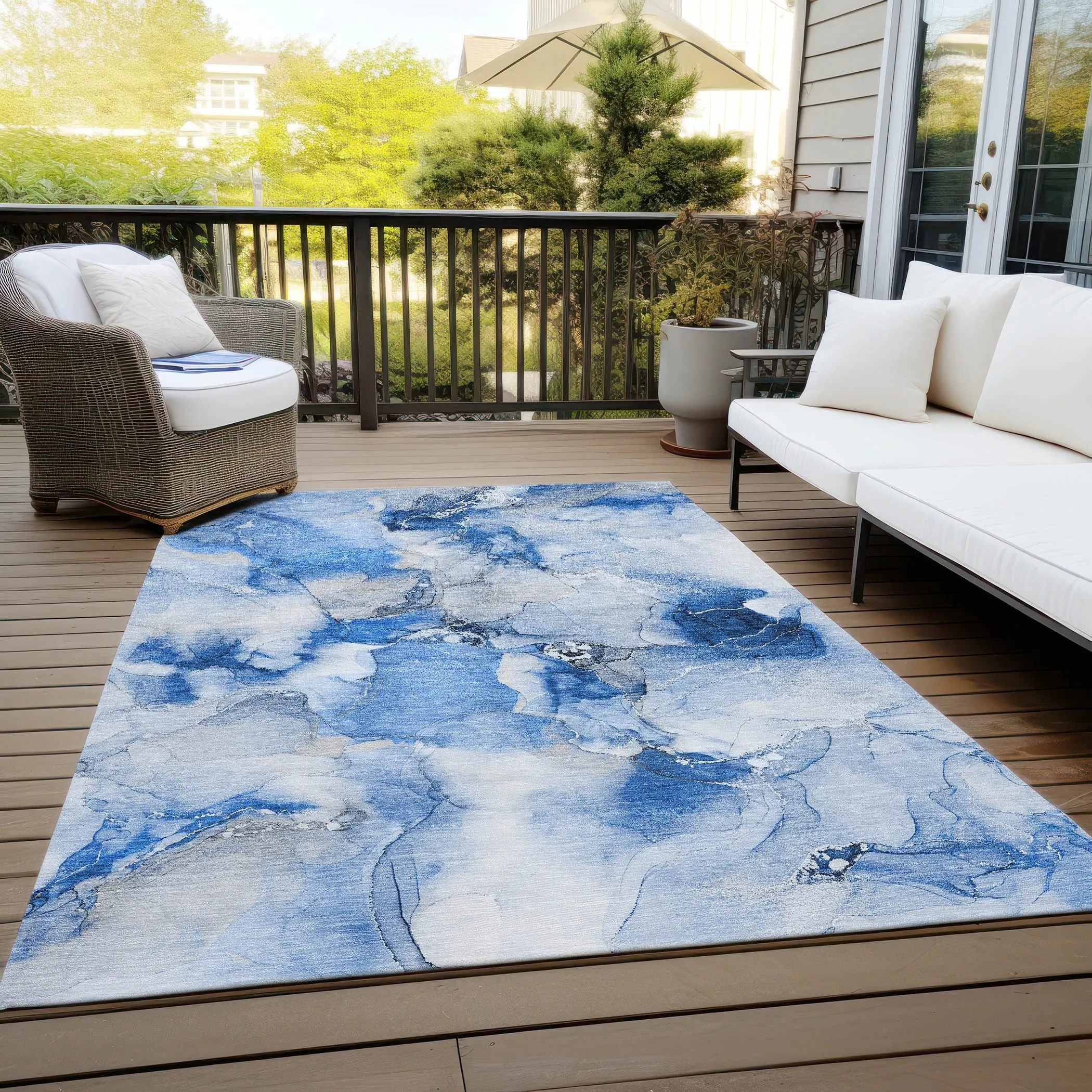 Machine Washable Indoor/ Outdoor Abstract Watercolor Chantille Rug
