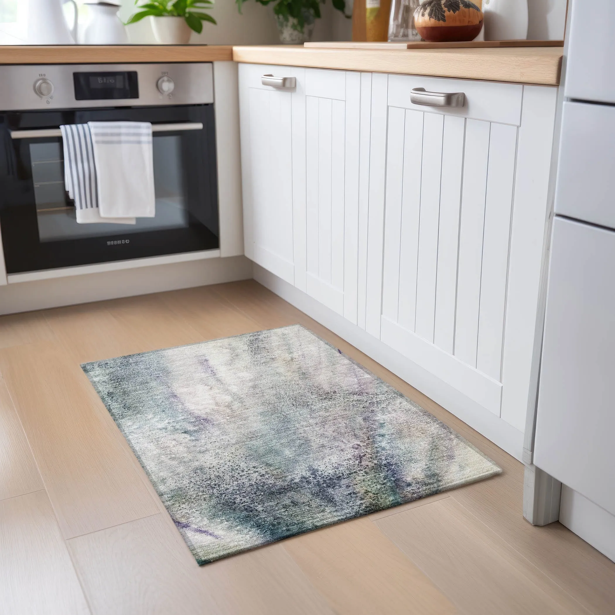 Machine Washable Indoor/ Outdoor Abstract Watercolor Chantille Rug