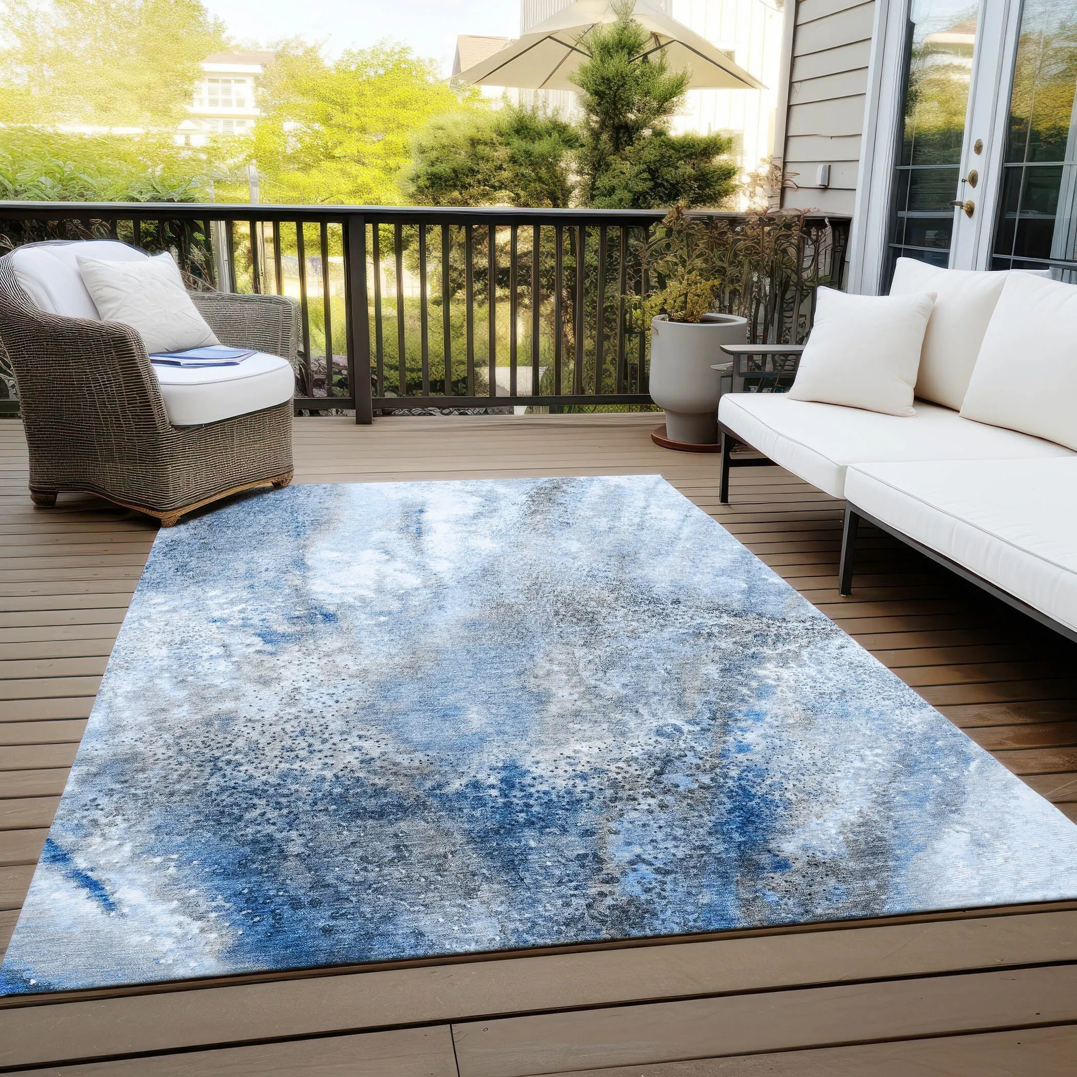 Machine Washable Indoor/ Outdoor Abstract Watercolor Chantille Rug
