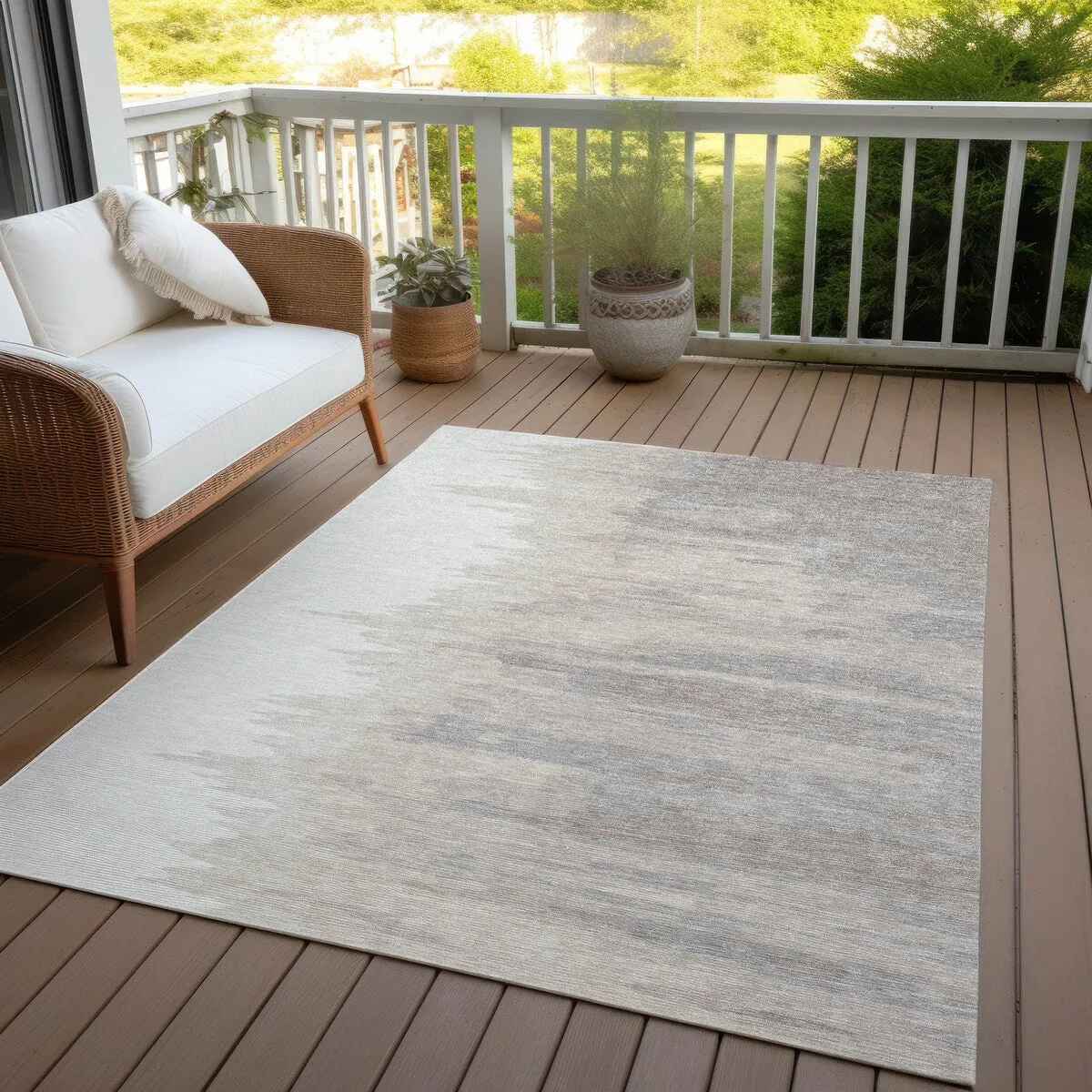 Machine Washable Indoor/ Outdoor Brushstrokes Ombre Chantille Rug