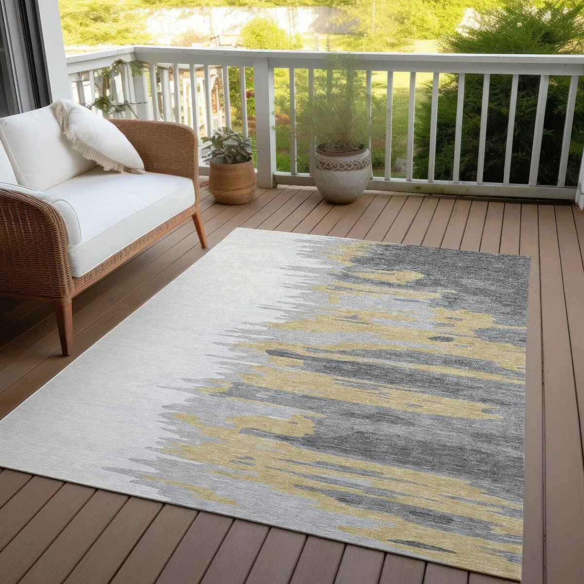 Machine Washable Indoor/ Outdoor Brushstrokes Ombre Chantille Rug