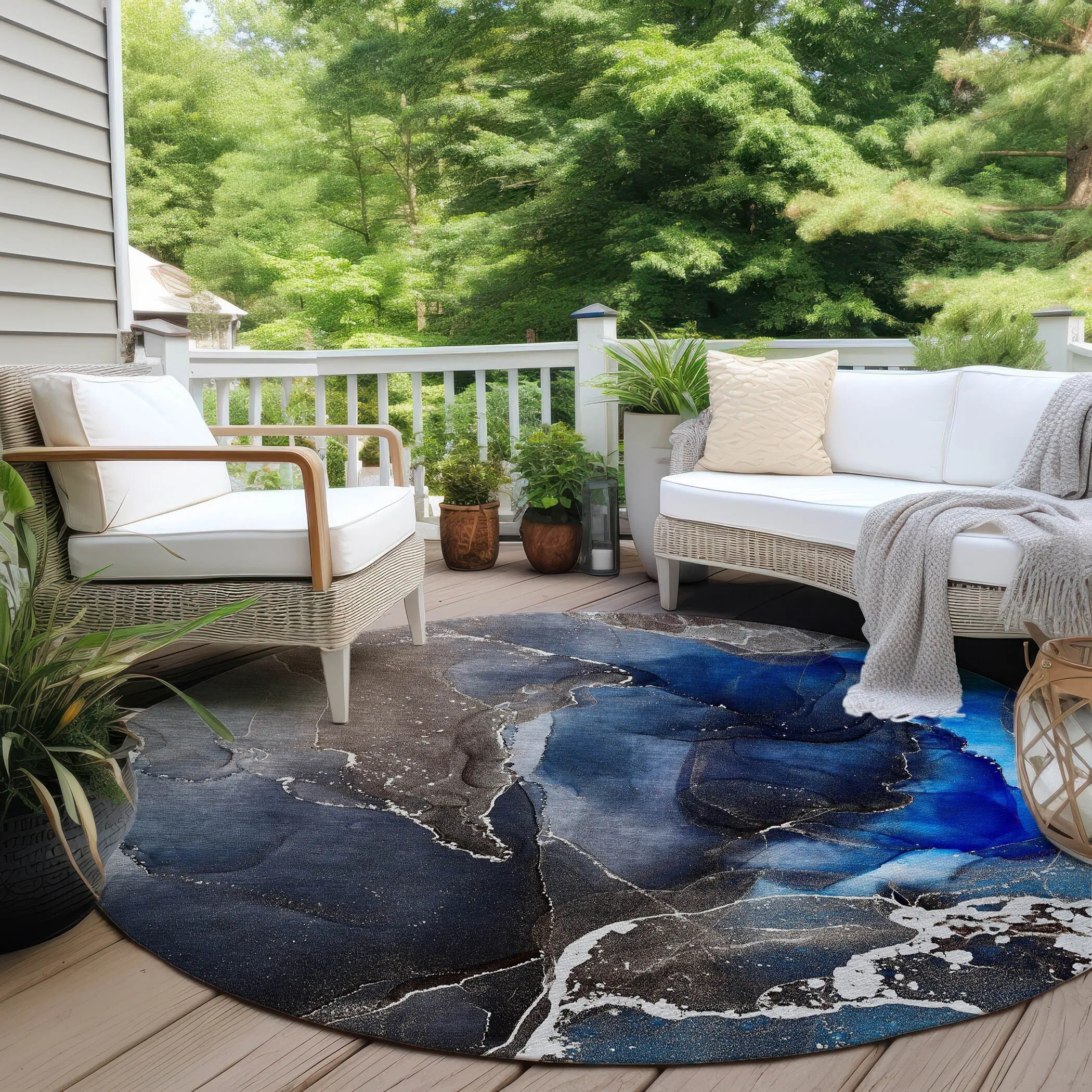 Machine Washable Indoor/ Outdoor Chantille Abstract Navy Rug
