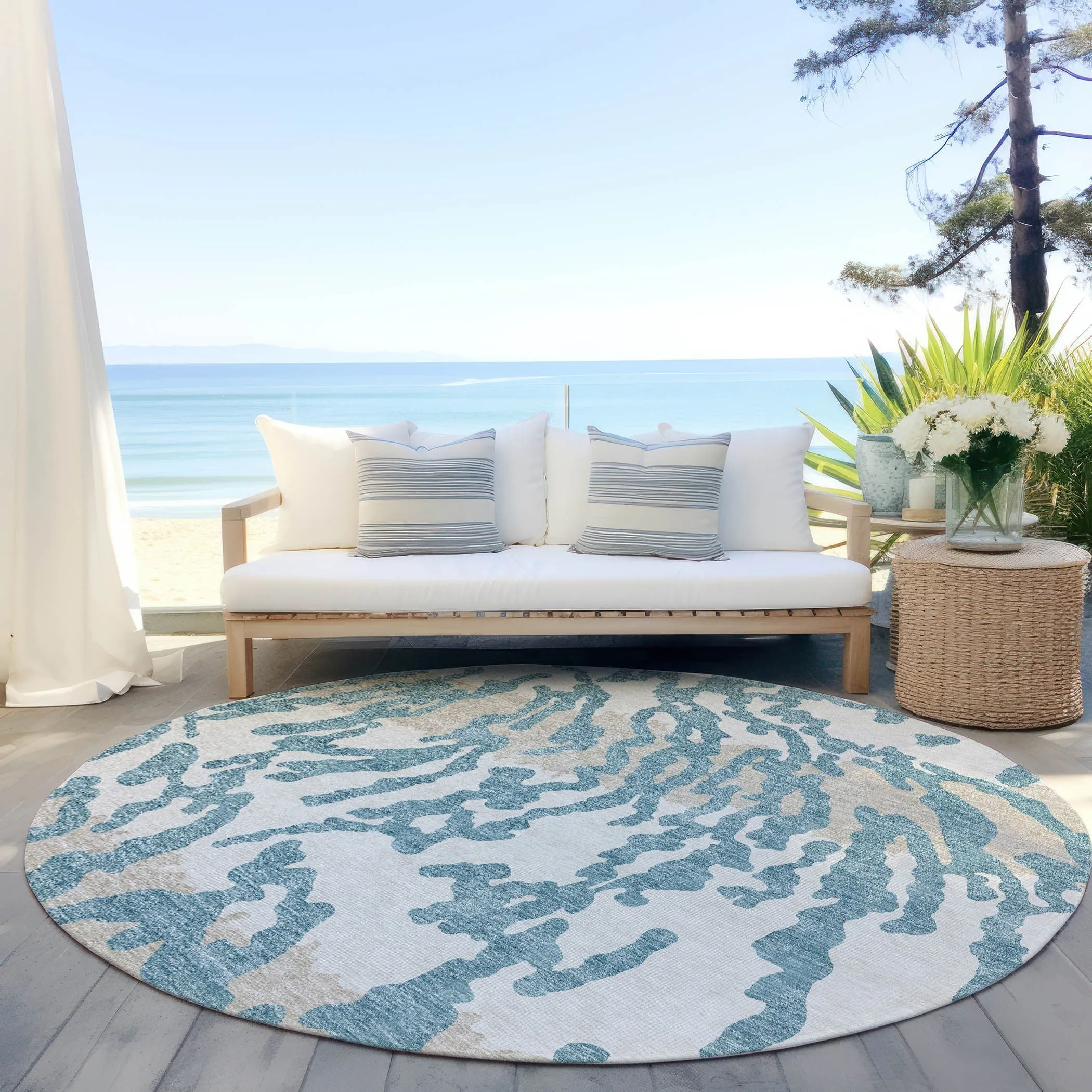 Machine Washable Indoor/ Outdoor Chantille Animal Print Abstract Rug
