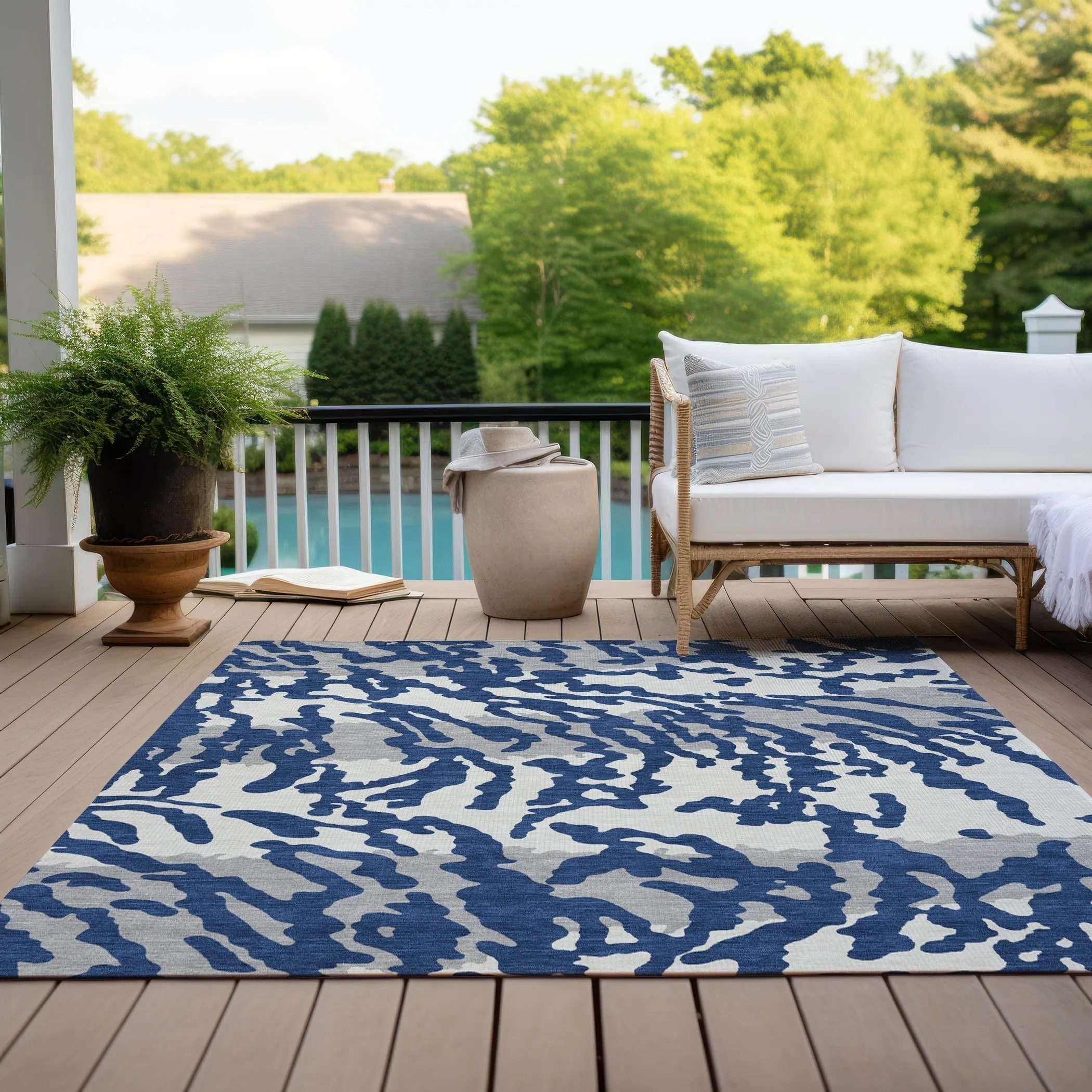 Machine Washable Indoor/ Outdoor Chantille Animal Print Abstract Rug