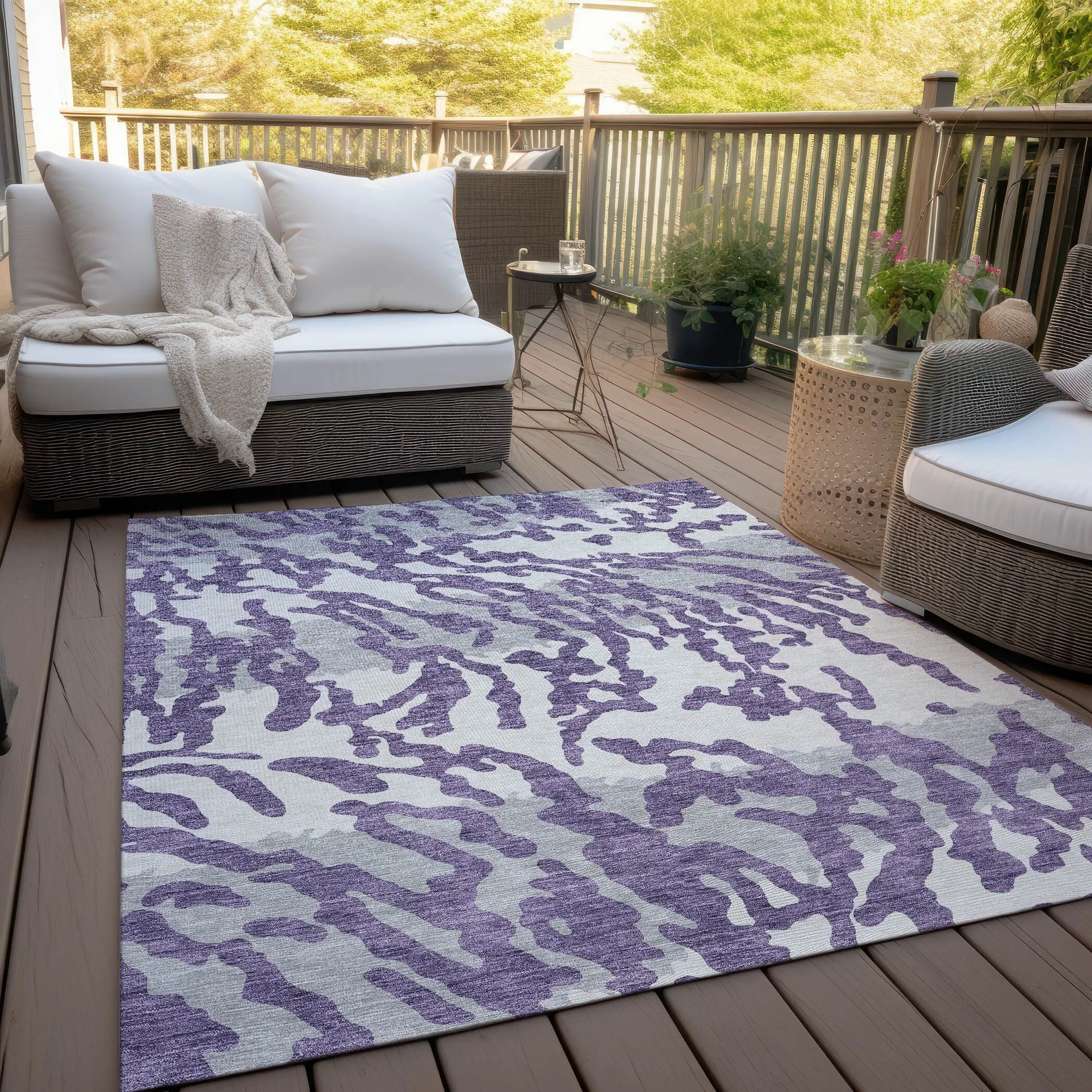 Machine Washable Indoor/ Outdoor Chantille Animal Print Abstract Rug