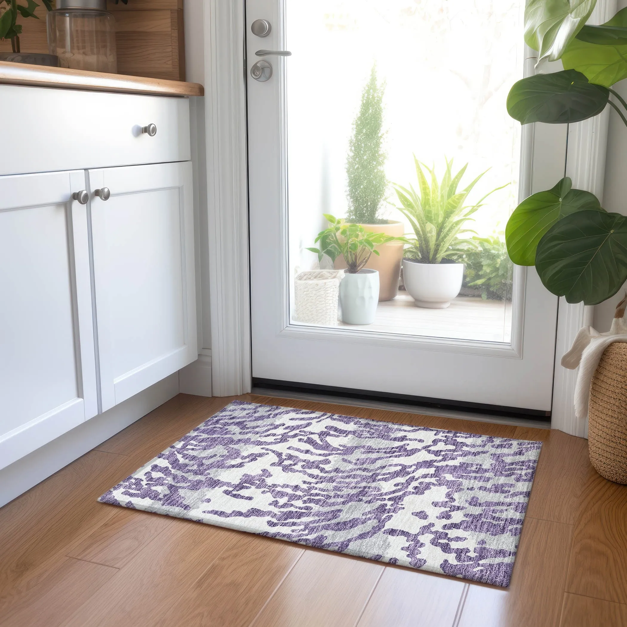 Machine Washable Indoor/ Outdoor Chantille Animal Print Abstract Rug