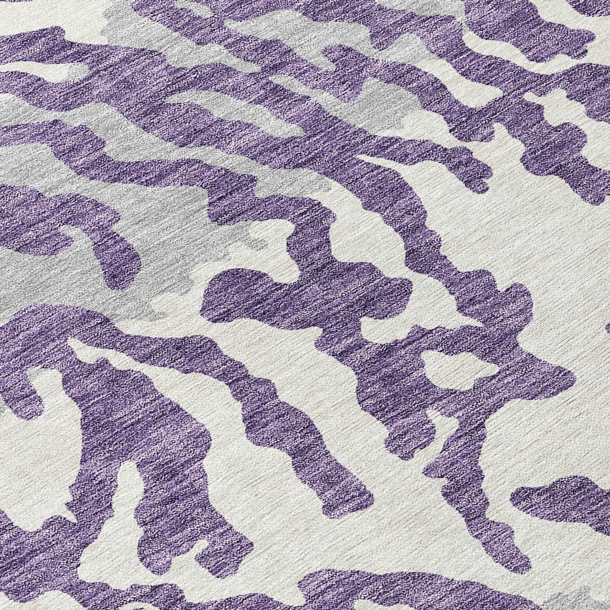 Machine Washable Indoor/ Outdoor Chantille Animal Print Abstract Rug
