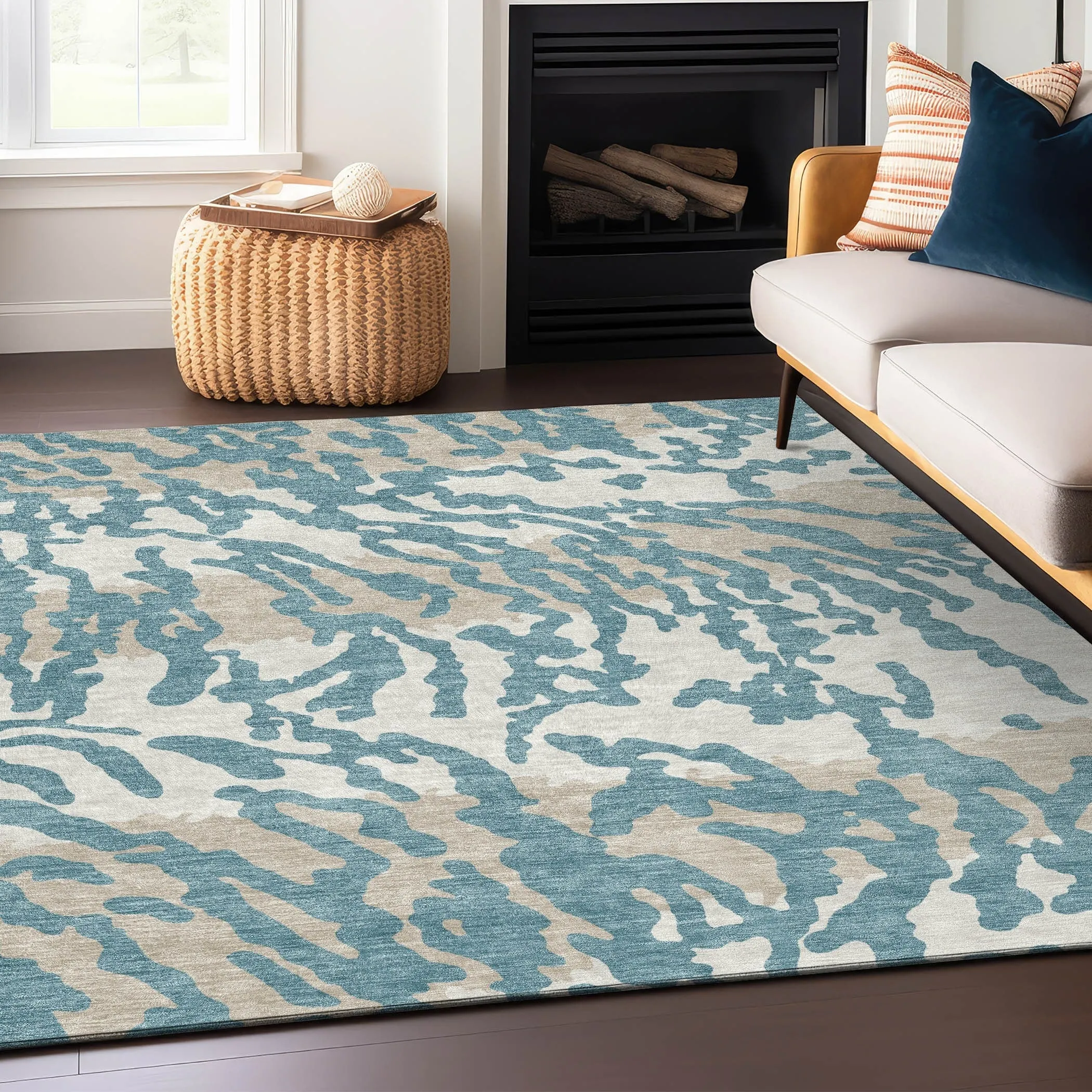 Machine Washable Indoor/ Outdoor Chantille Animal Print Abstract Rug