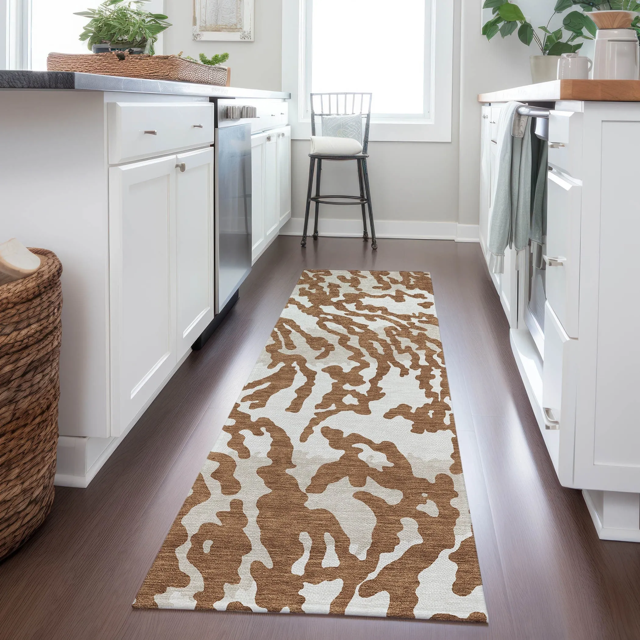 Machine Washable Indoor/ Outdoor Chantille Animal Print Abstract Rug