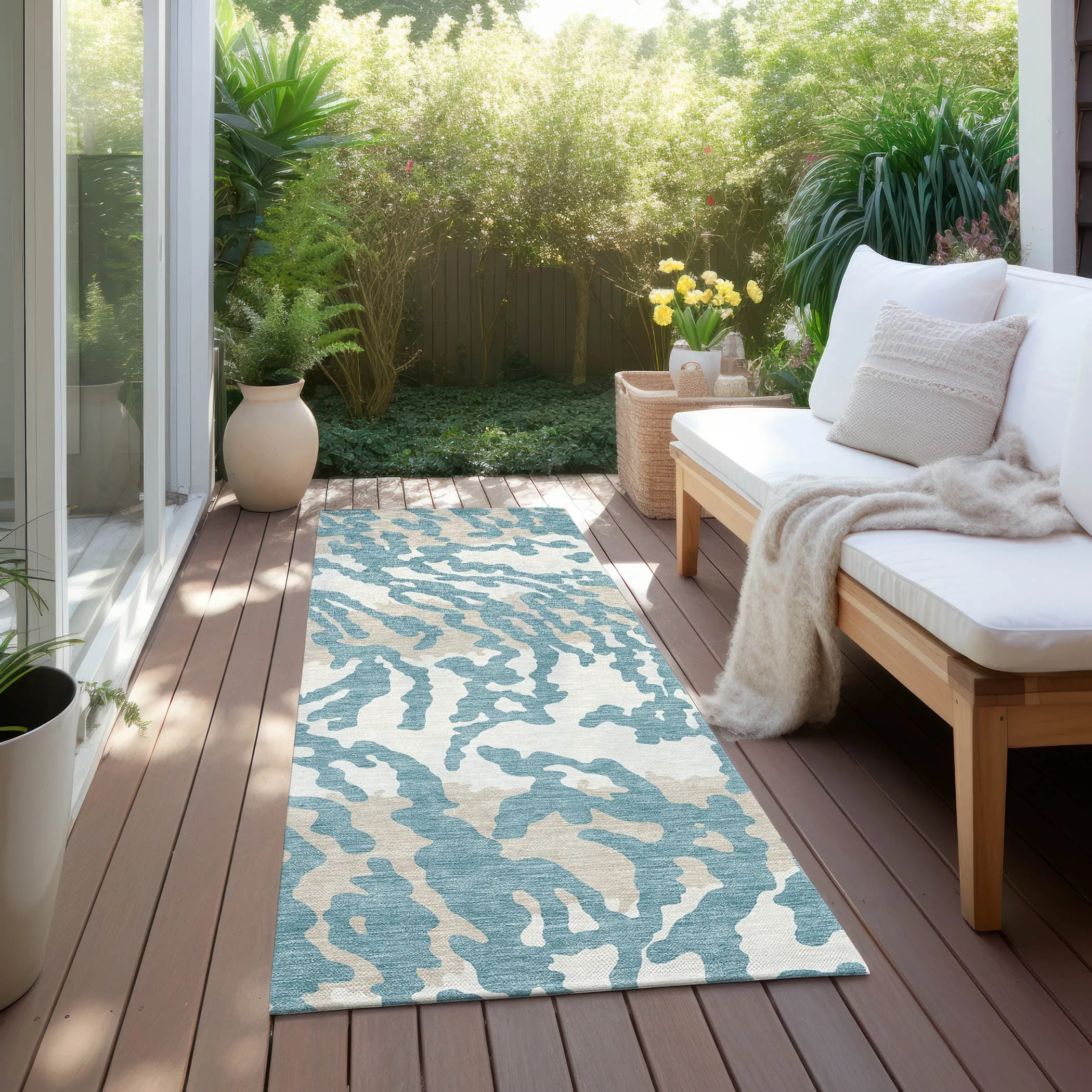 Machine Washable Indoor/ Outdoor Chantille Animal Print Abstract Rug