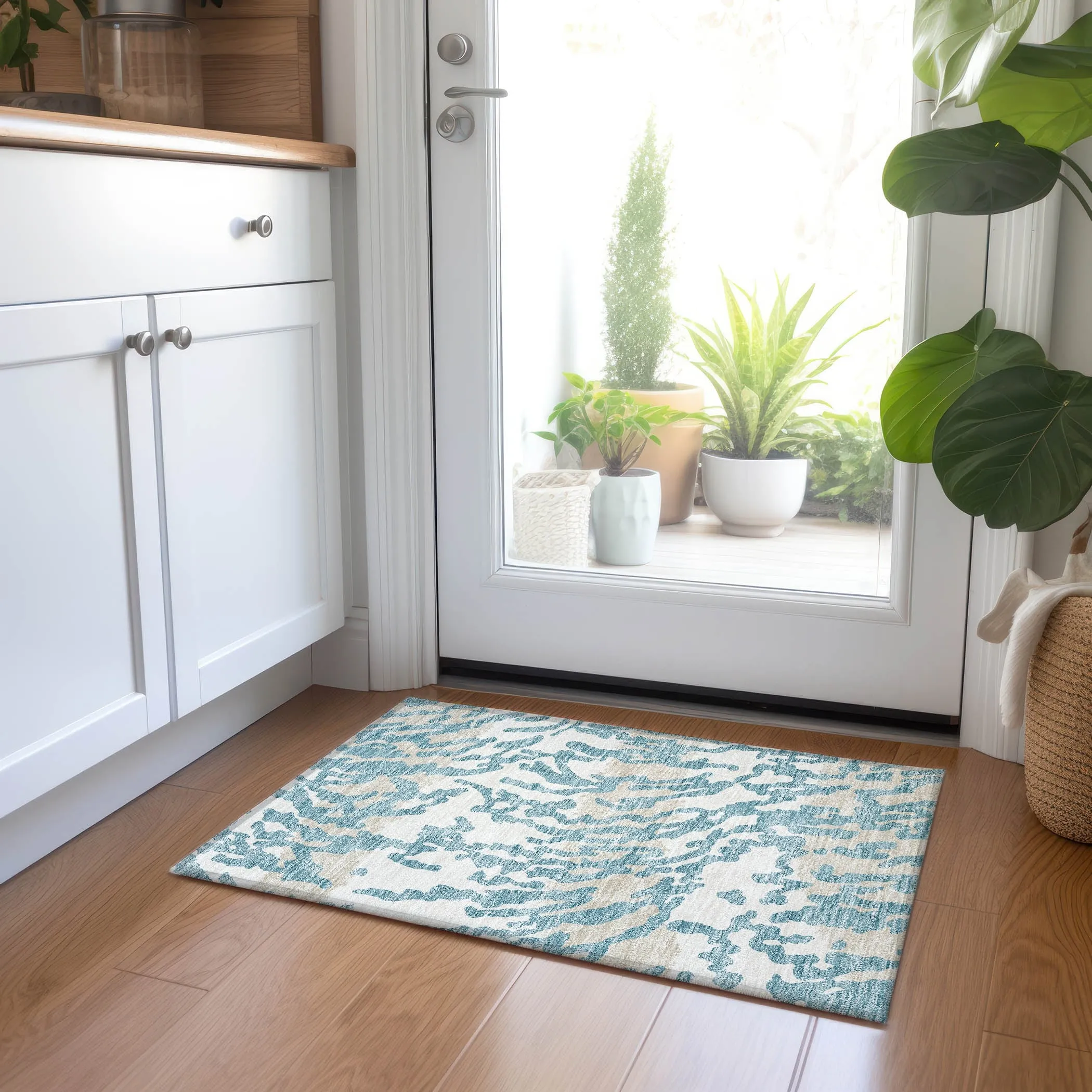 Machine Washable Indoor/ Outdoor Chantille Animal Print Abstract Rug