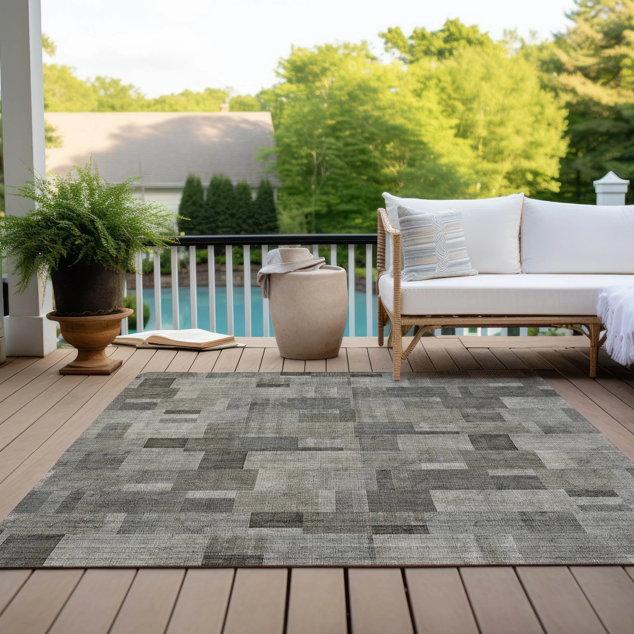Machine Washable Indoor/ Outdoor Chantille Contemporary Blocks Rug