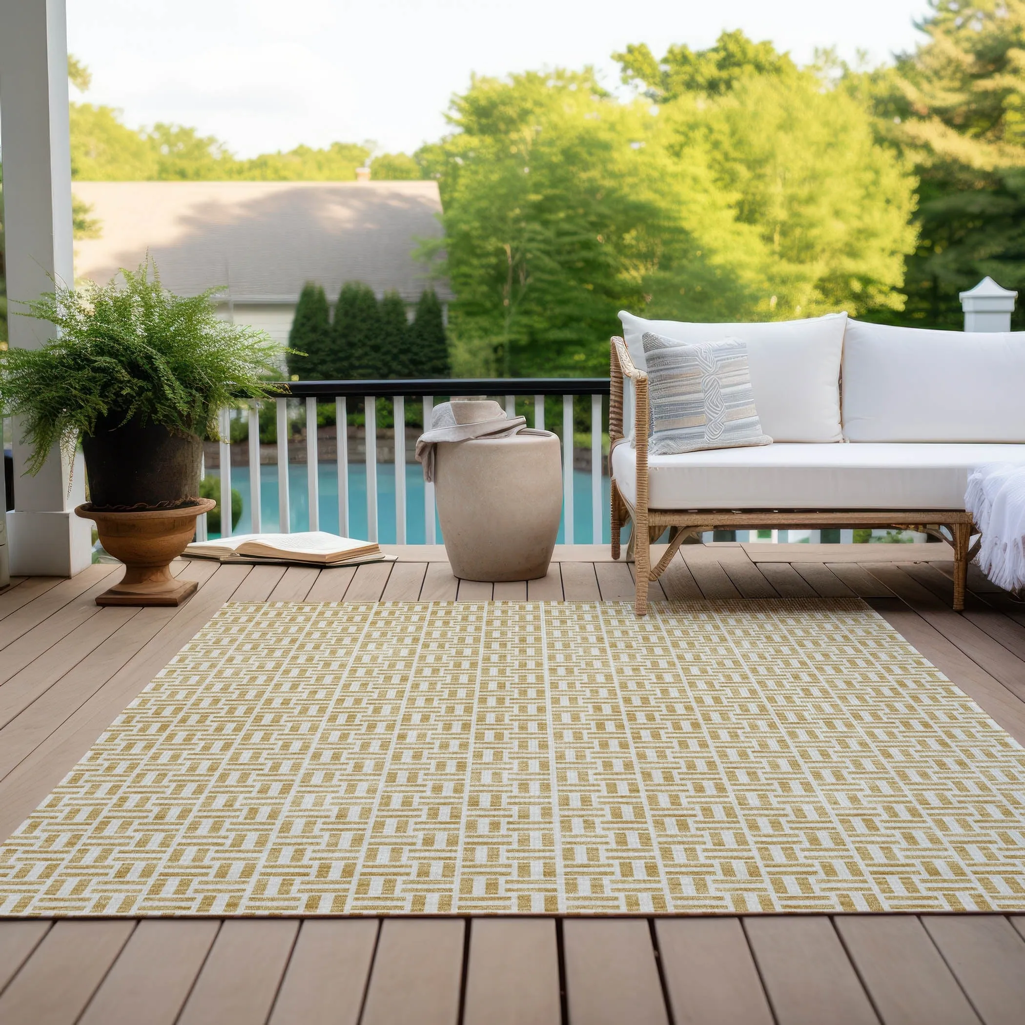 Machine Washable Indoor/ Outdoor Chantille Contemporary Casual Rug