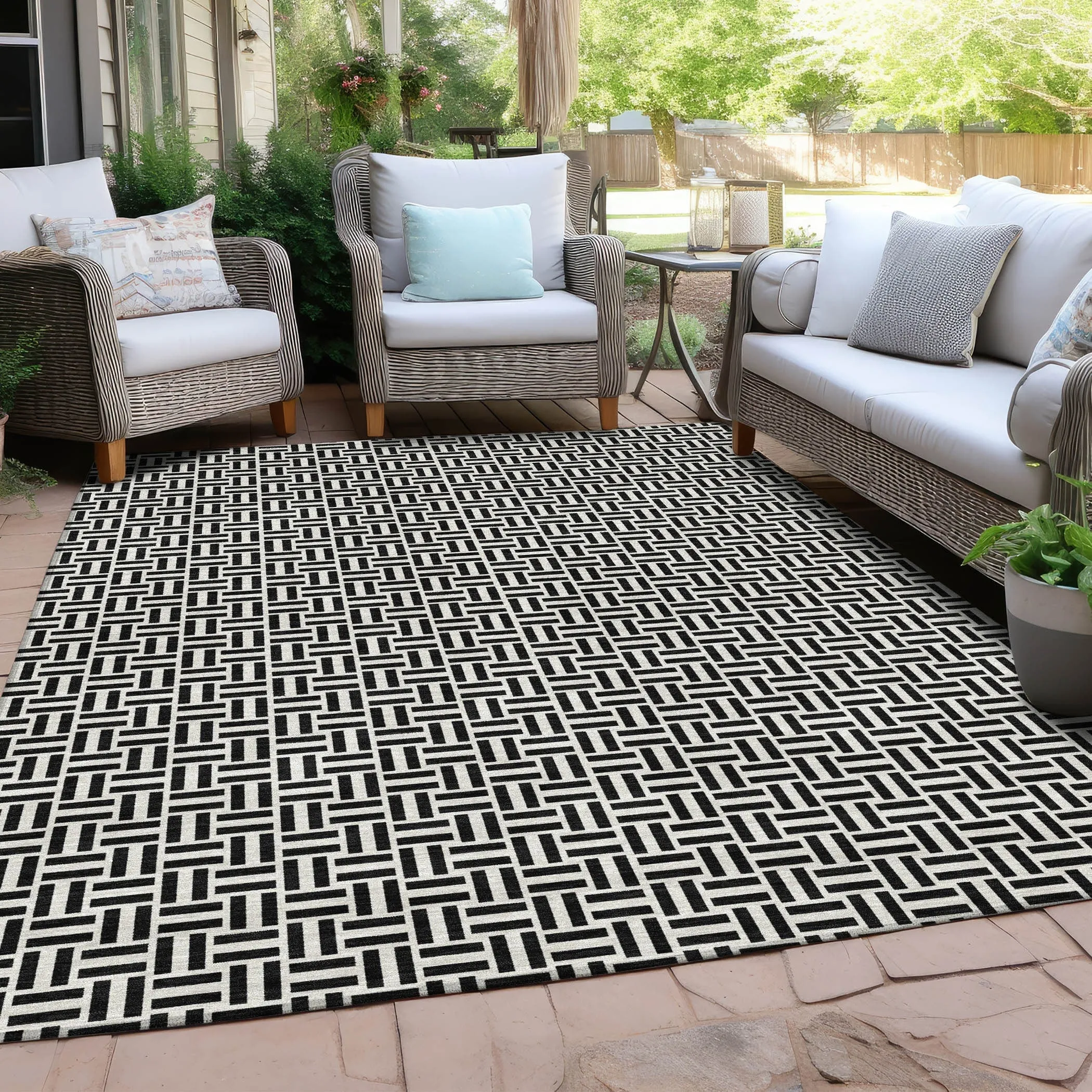 Machine Washable Indoor/ Outdoor Chantille Contemporary Casual Rug