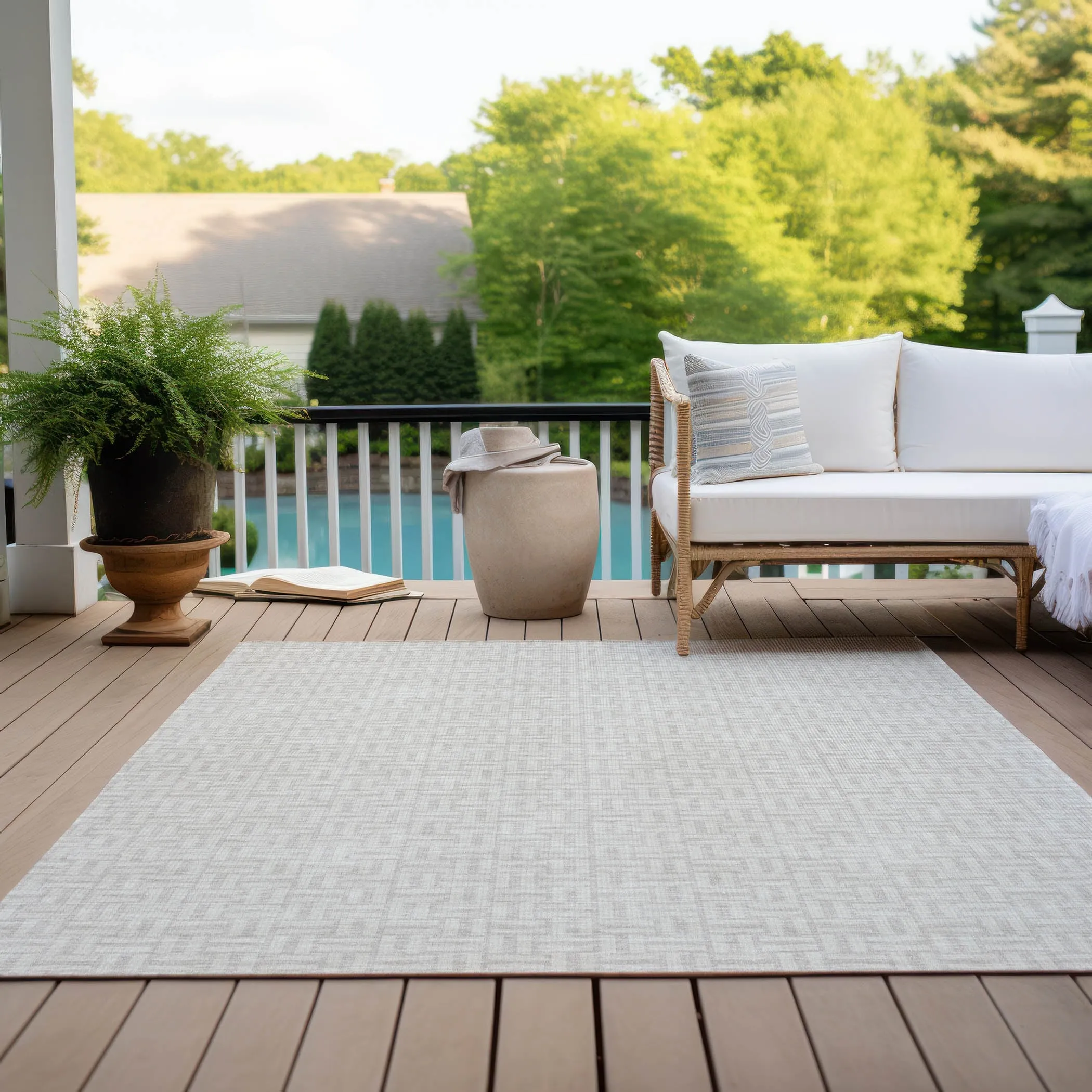 Machine Washable Indoor/ Outdoor Chantille Contemporary Casual Rug