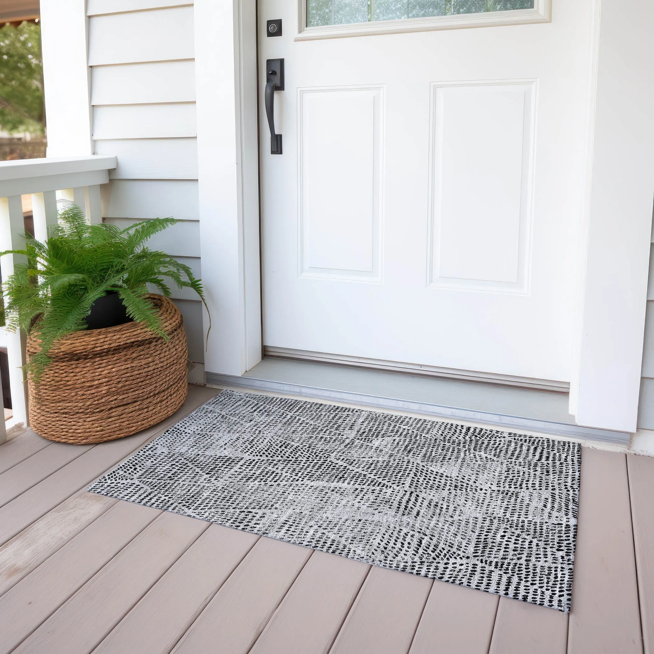 Machine Washable Indoor/ Outdoor Chantille Contemporary Diamonds Rug