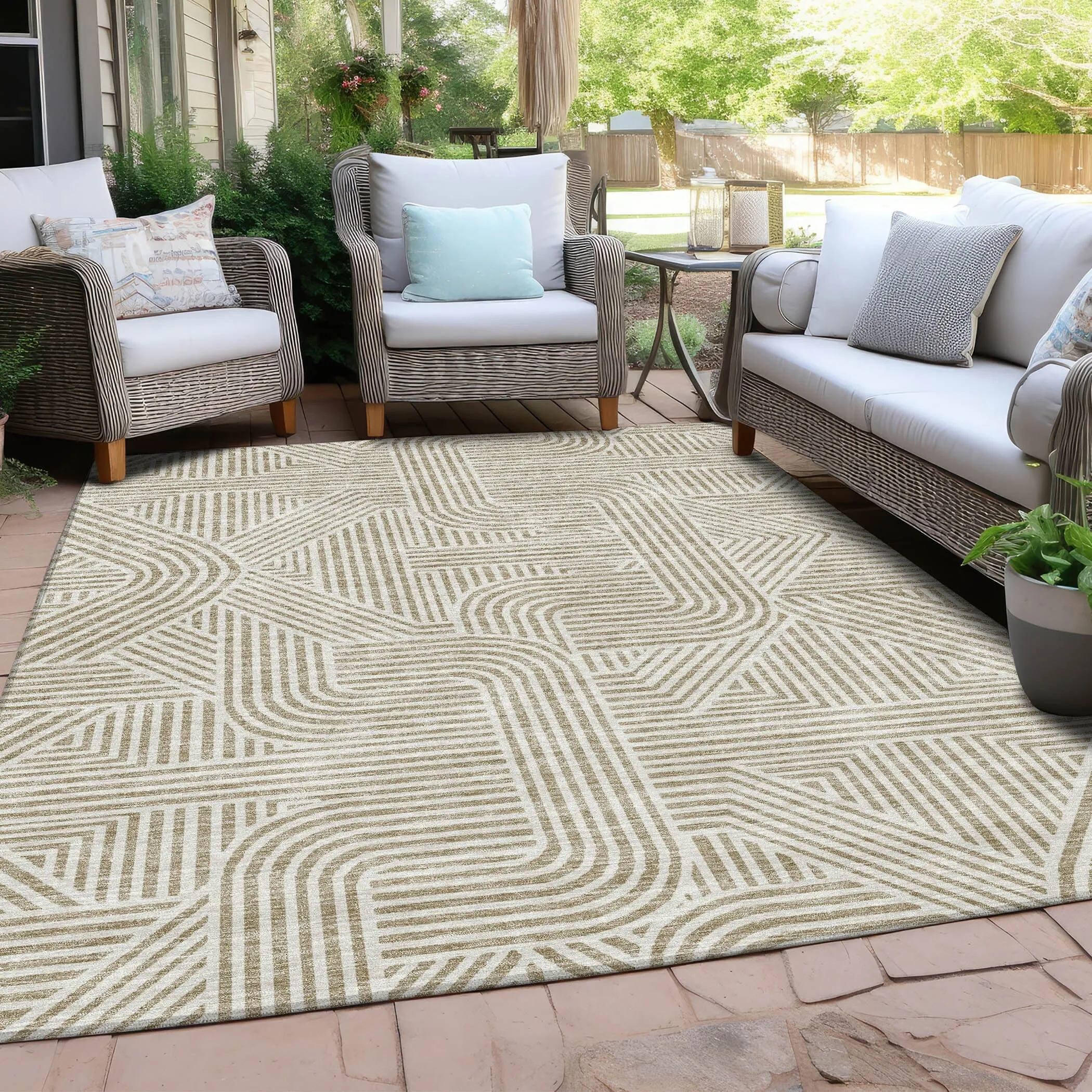 Machine Washable Indoor/ Outdoor Chantille Contemporary Geo Rug