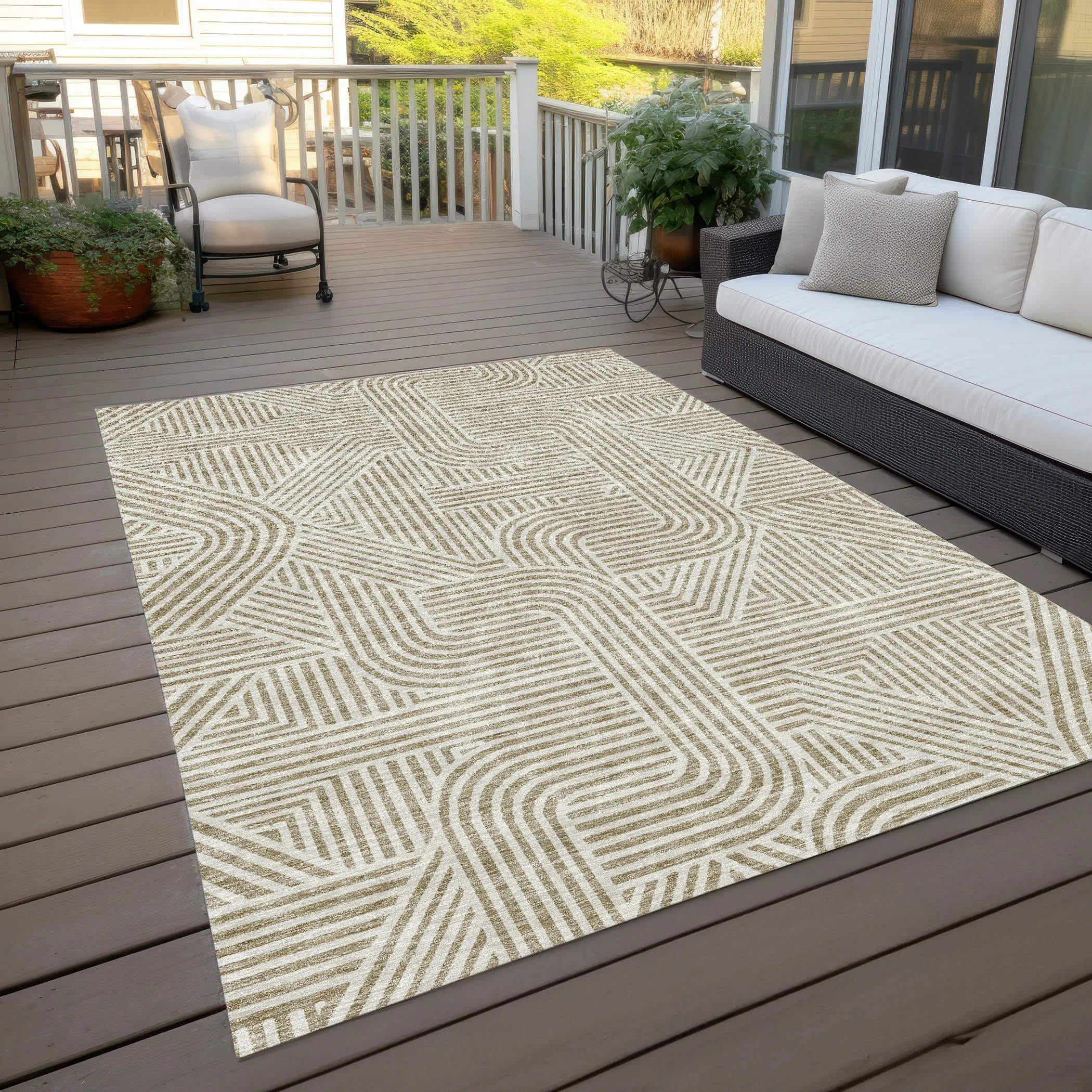 Machine Washable Indoor/ Outdoor Chantille Contemporary Geo Rug