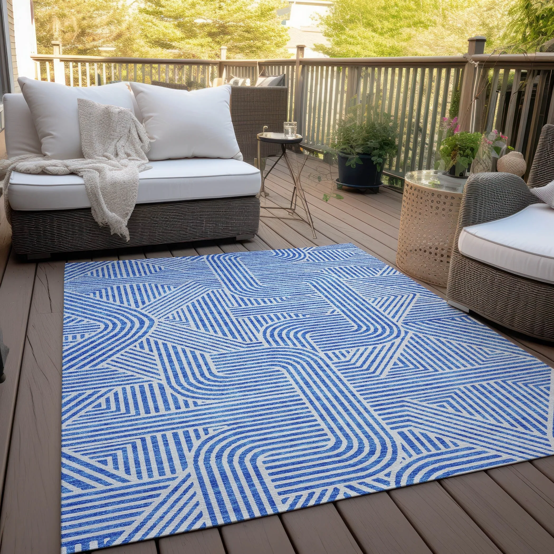 Machine Washable Indoor/ Outdoor Chantille Contemporary Geo Rug