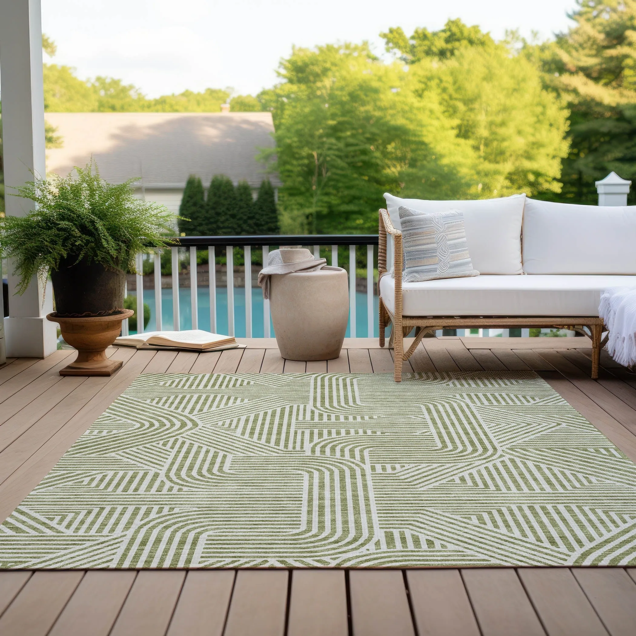 Machine Washable Indoor/ Outdoor Chantille Contemporary Geo Rug