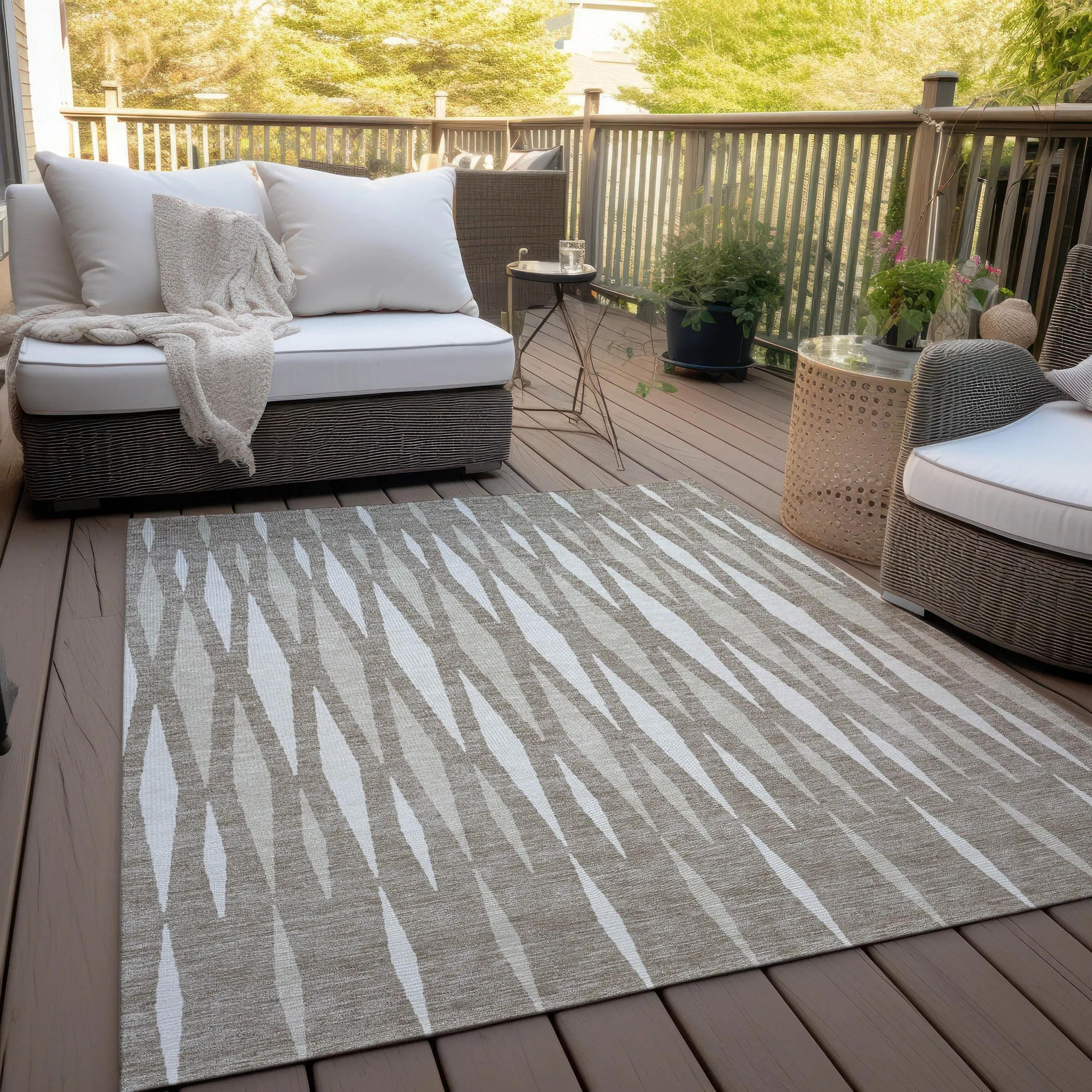 Machine Washable Indoor/ Outdoor Chantille Contemporary Mosaic Rug