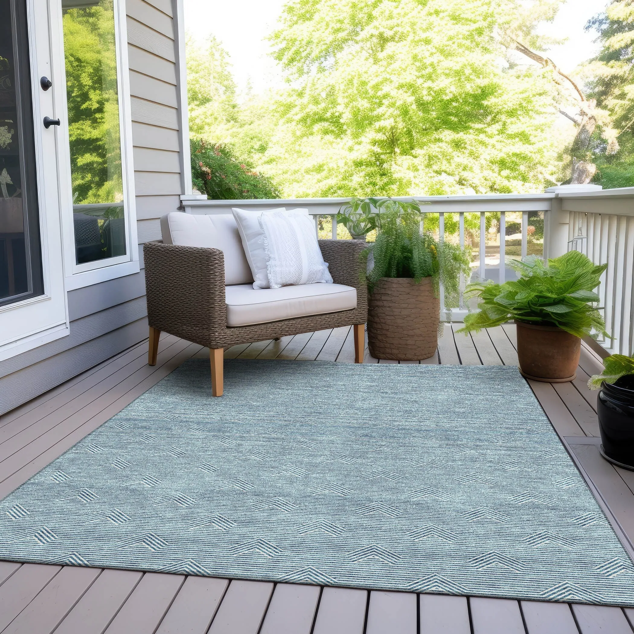 Machine Washable Indoor/ Outdoor Chantille Contemporary Stripe Rug