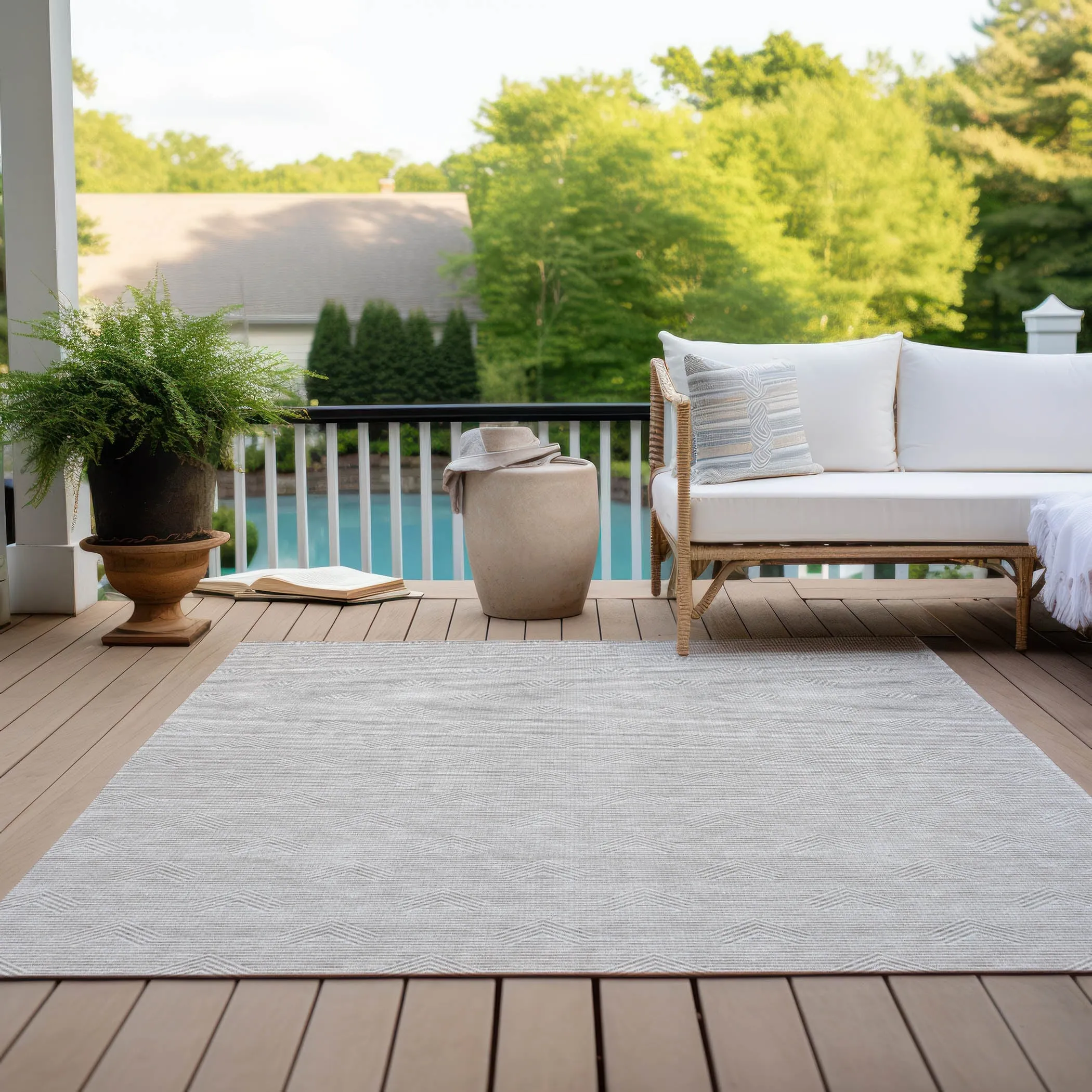 Machine Washable Indoor/ Outdoor Chantille Contemporary Stripe Rug