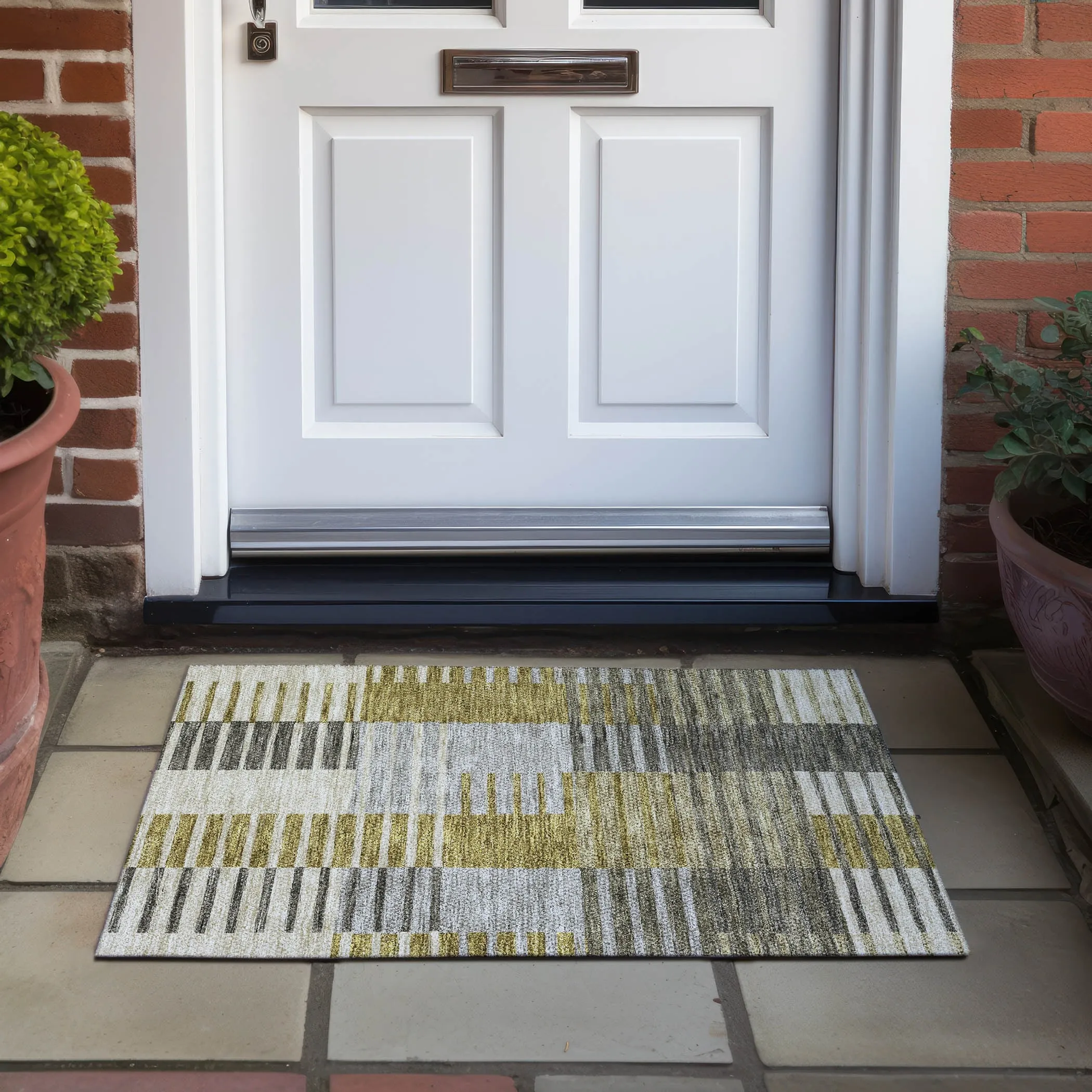 Machine Washable Indoor/ Outdoor Chantille Contemporary Stripes Rug