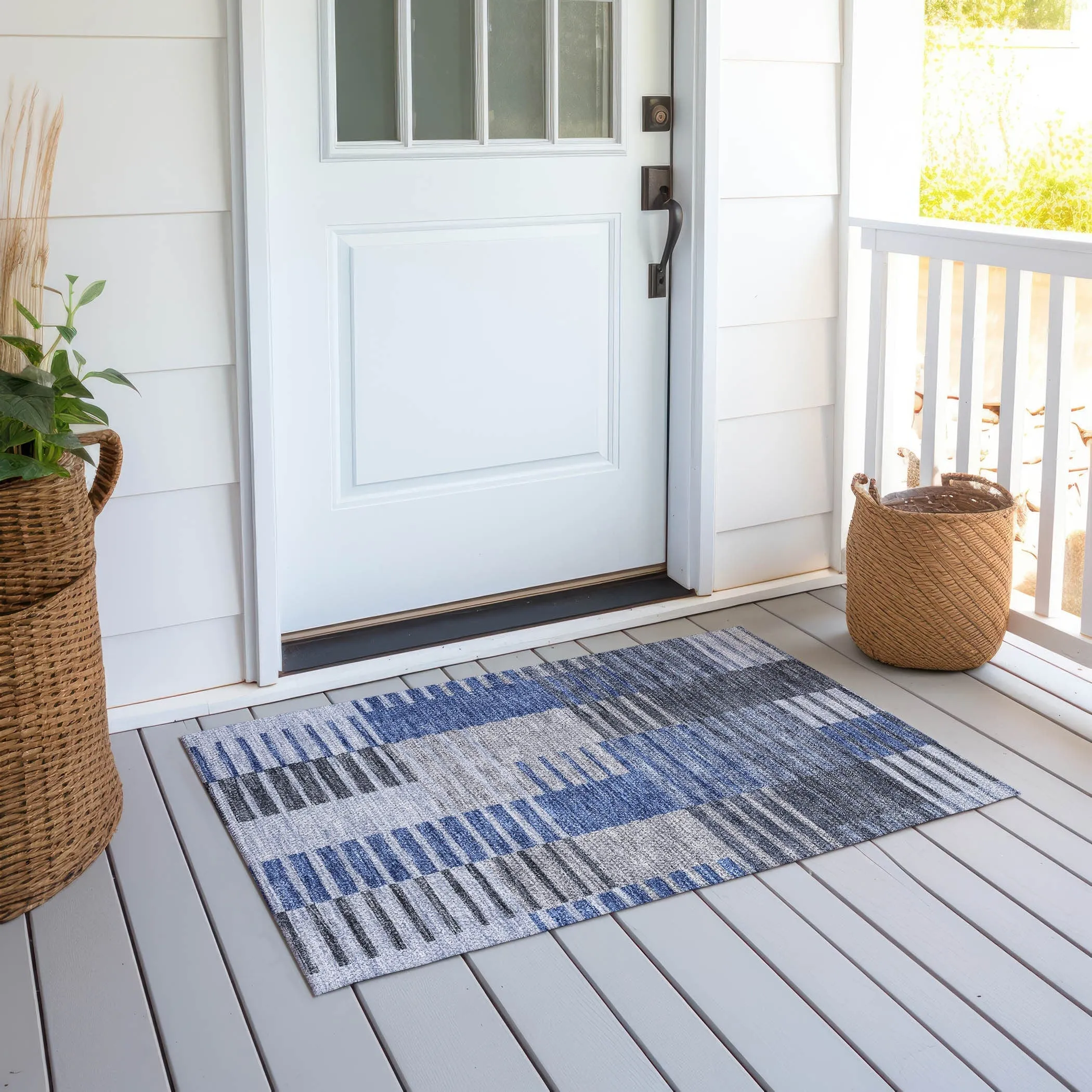 Machine Washable Indoor/ Outdoor Chantille Contemporary Stripes Rug