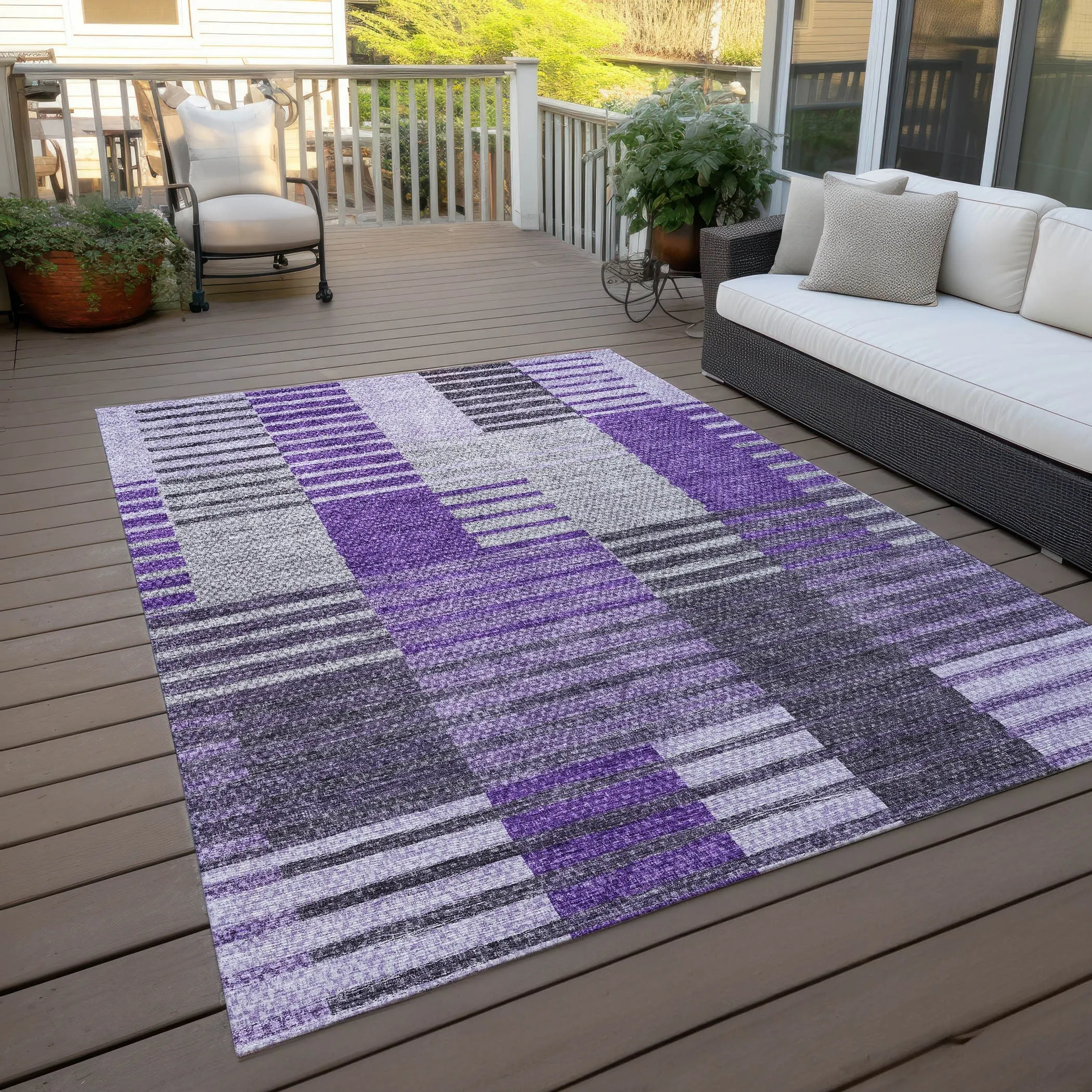 Machine Washable Indoor/ Outdoor Chantille Contemporary Stripes Rug