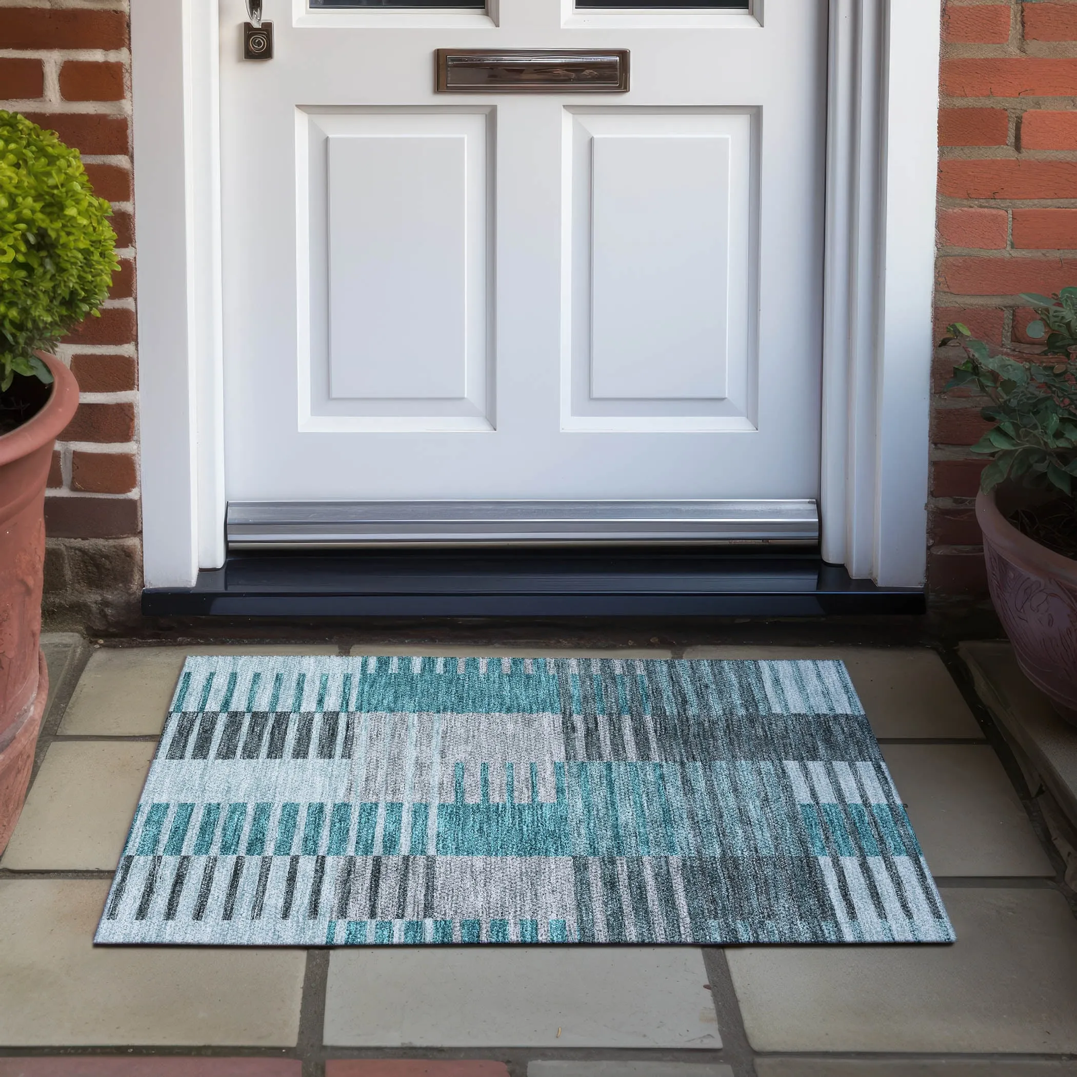 Machine Washable Indoor/ Outdoor Chantille Contemporary Stripes Rug