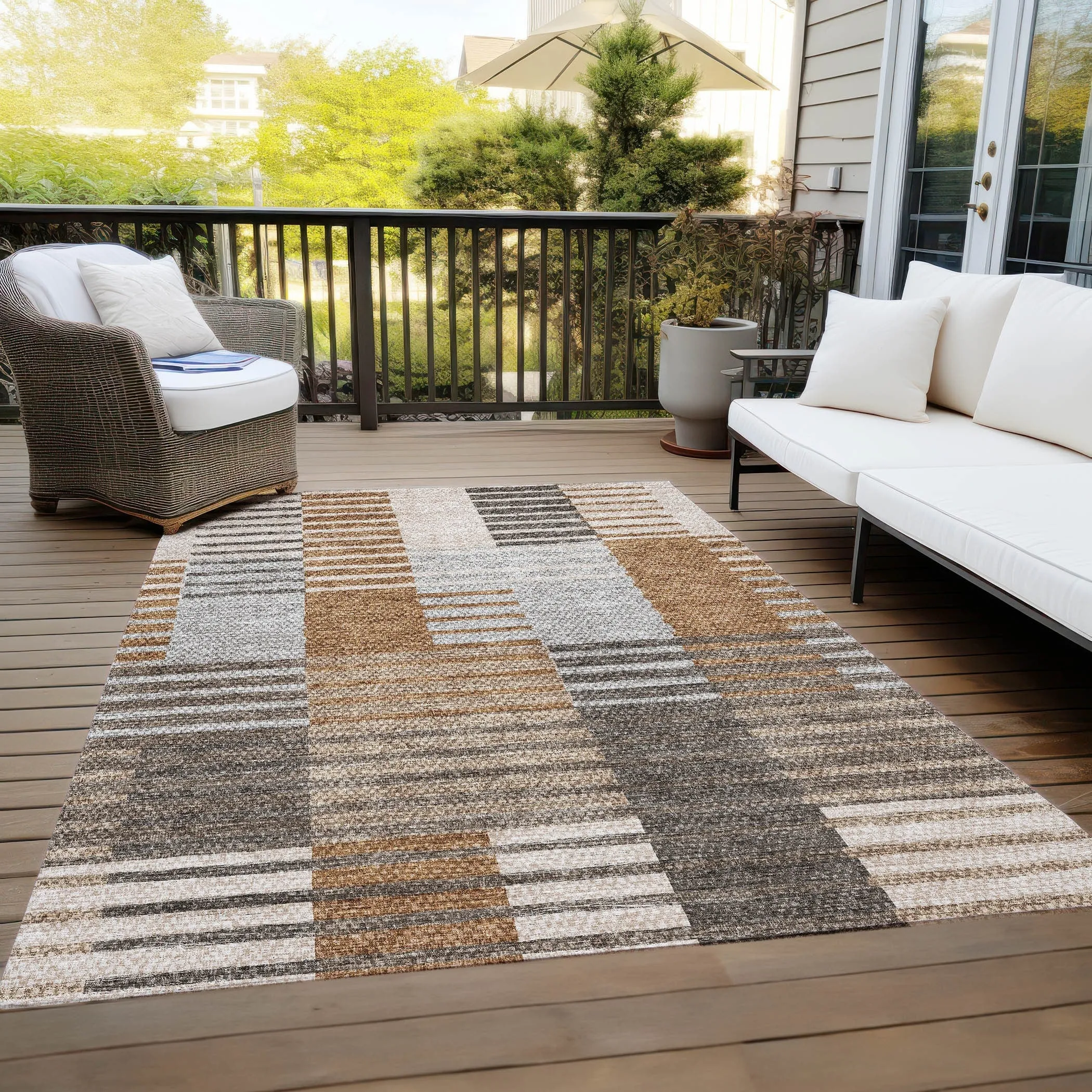 Machine Washable Indoor/ Outdoor Chantille Contemporary Stripes Rug
