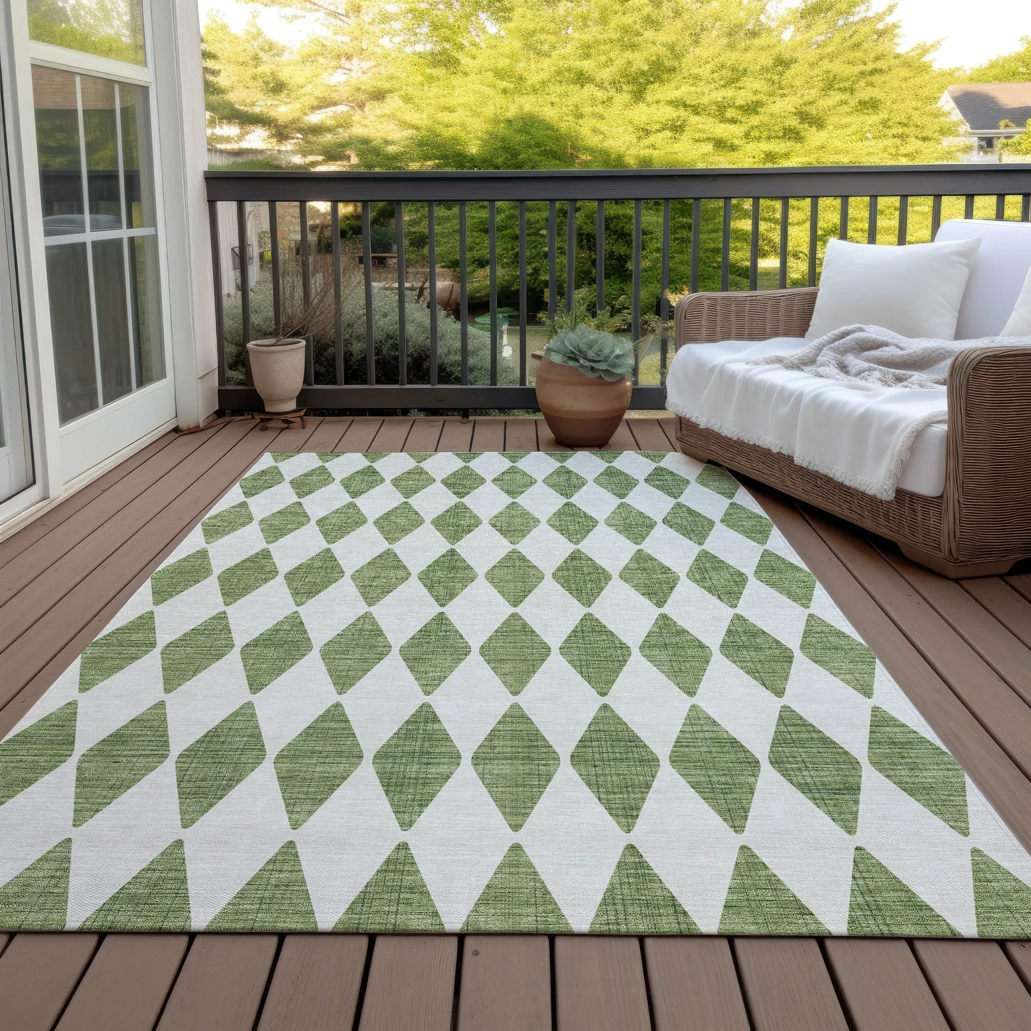 Machine Washable Indoor/ Outdoor Chantille Diamond Argyle Rug