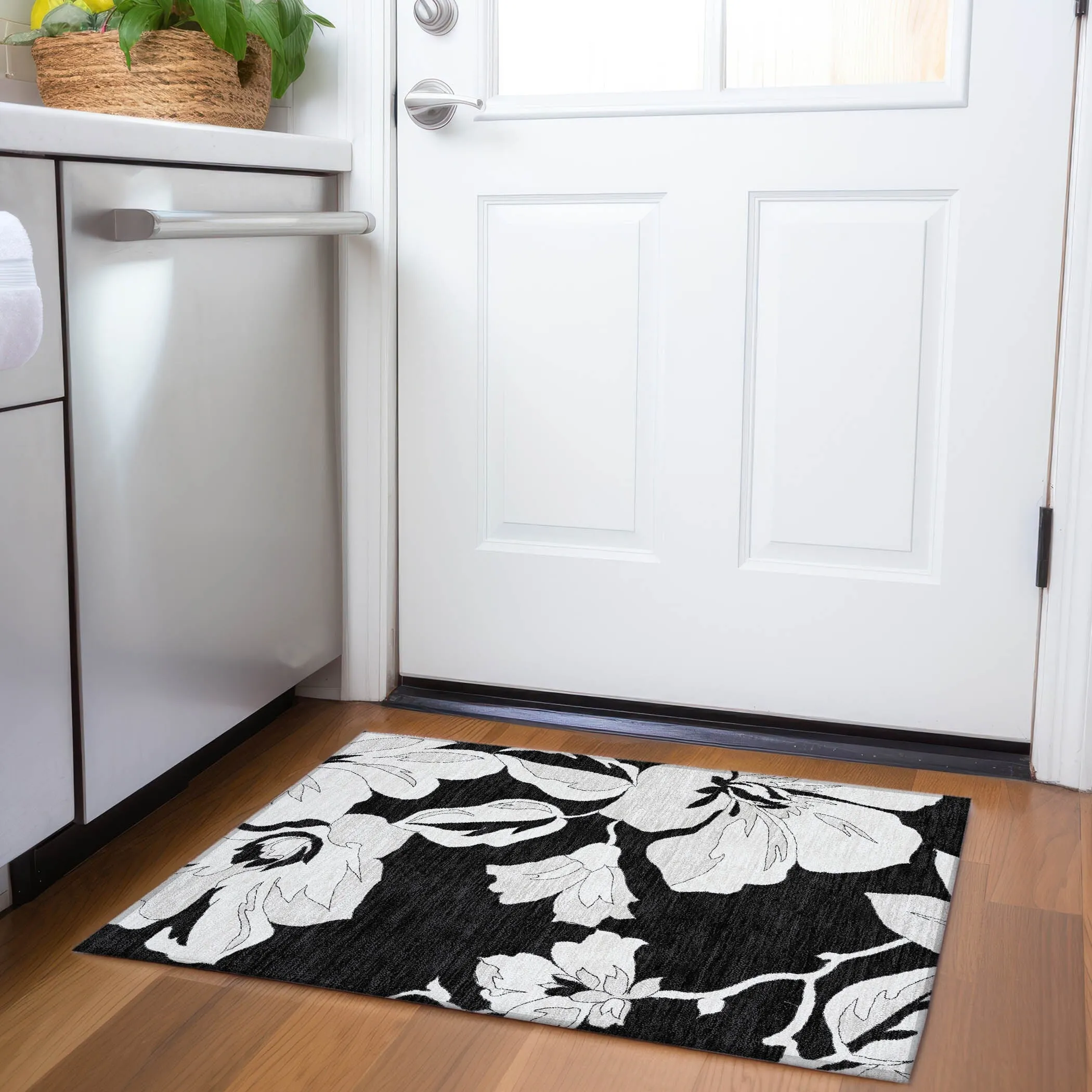 Machine Washable Indoor/ Outdoor Chantille Floral Rug