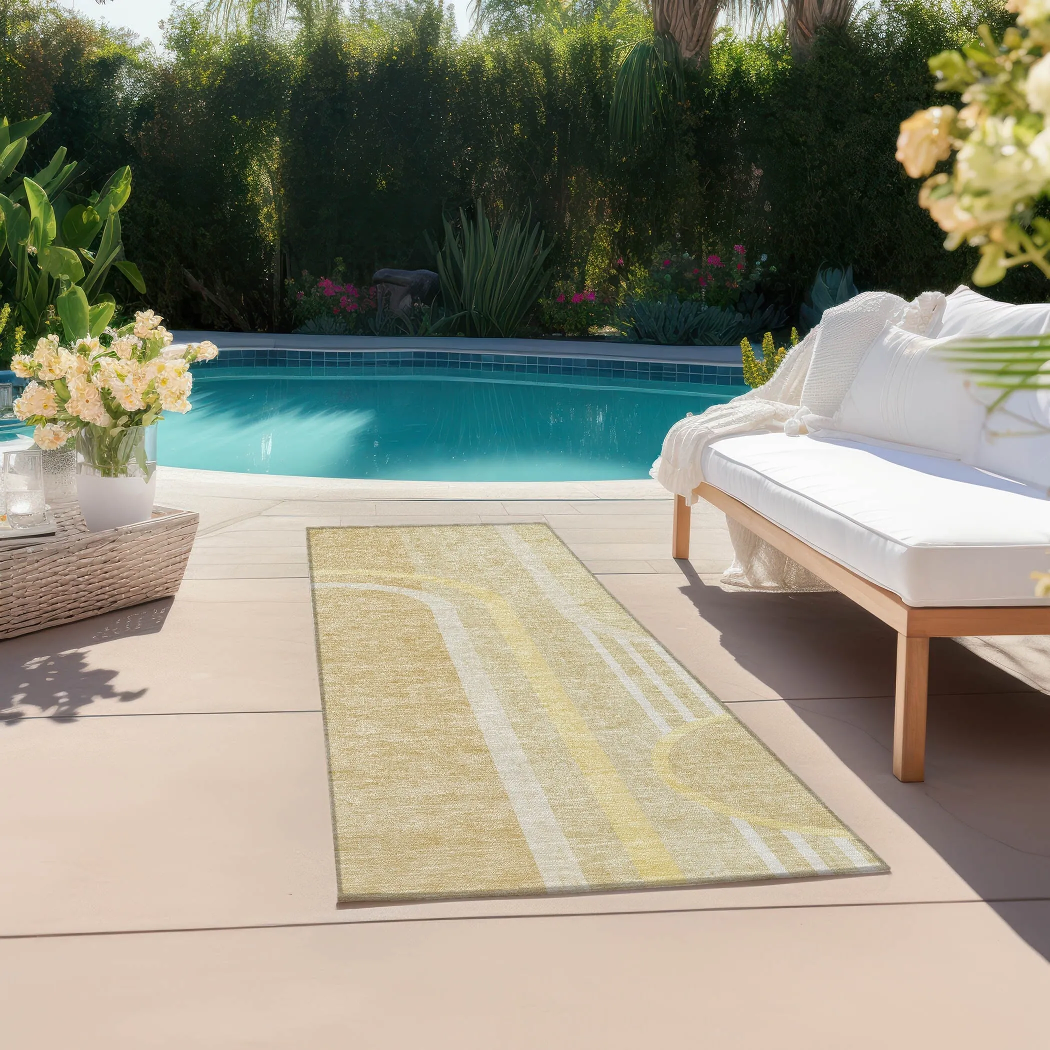 Machine Washable Indoor/ Outdoor Chantille Mid Century Modern Rug