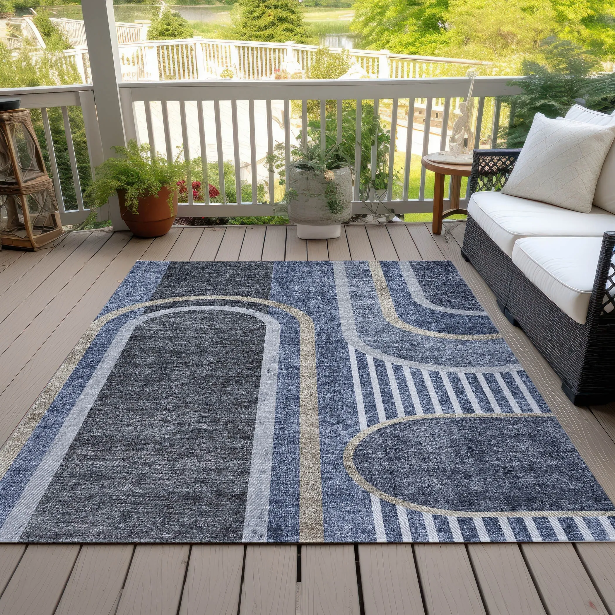Machine Washable Indoor/ Outdoor Chantille Mid Century Modern Rug