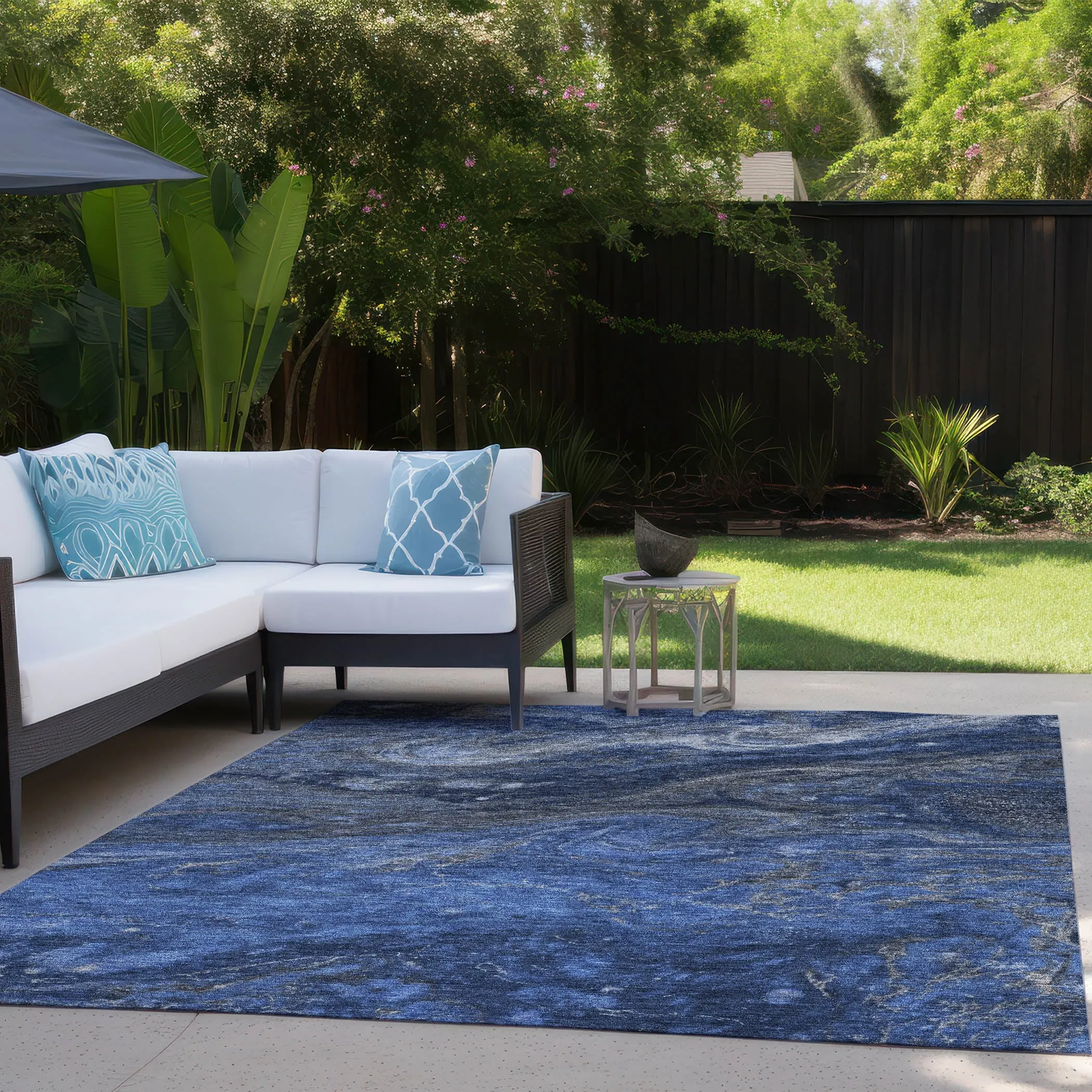 Machine Washable Indoor/ Outdoor Chantille Modern Abstract Rug