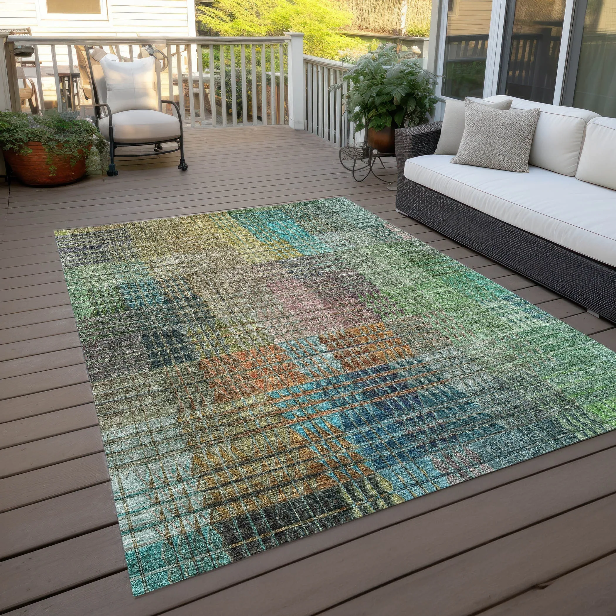 Machine Washable Indoor/ Outdoor Chantille Modern Kaleidoscope Rug