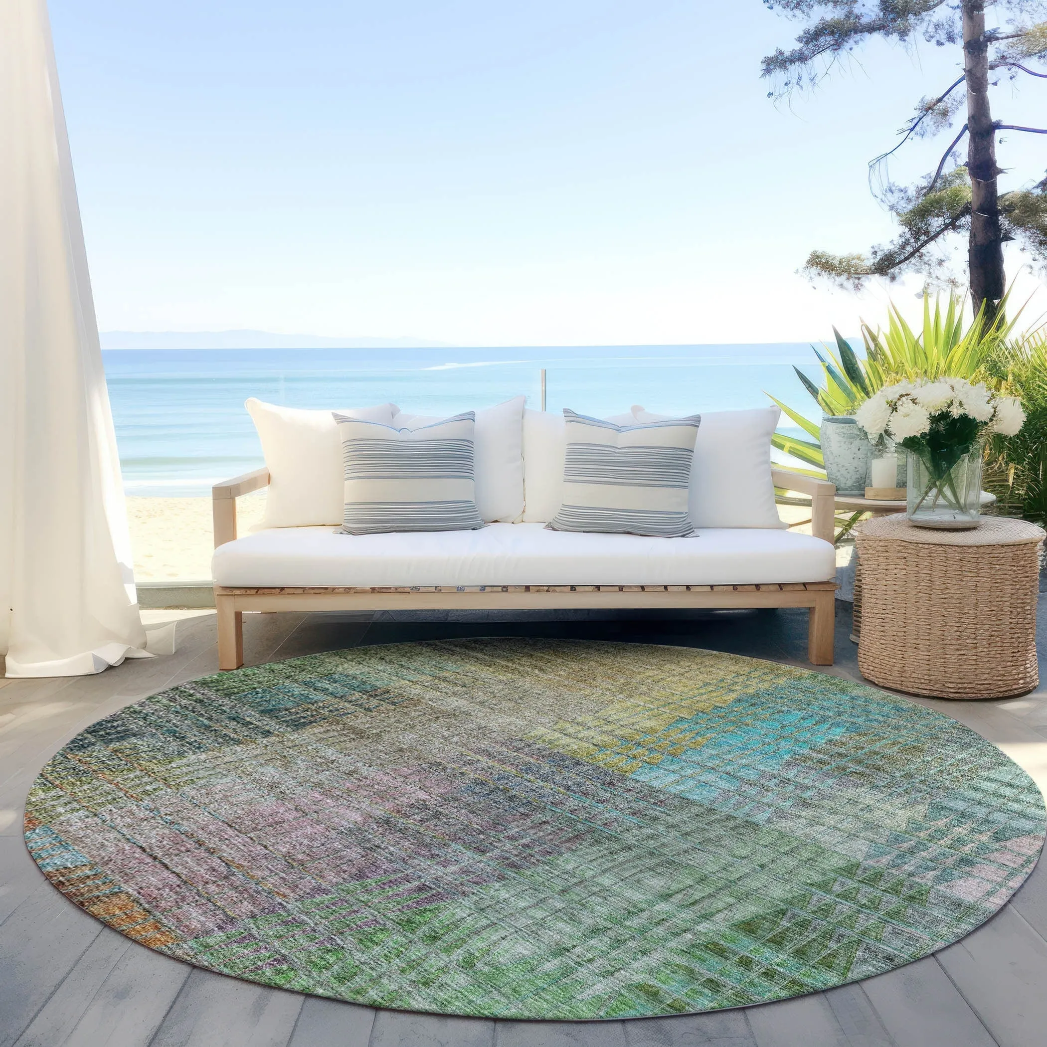 Machine Washable Indoor/ Outdoor Chantille Modern Kaleidoscope Rug