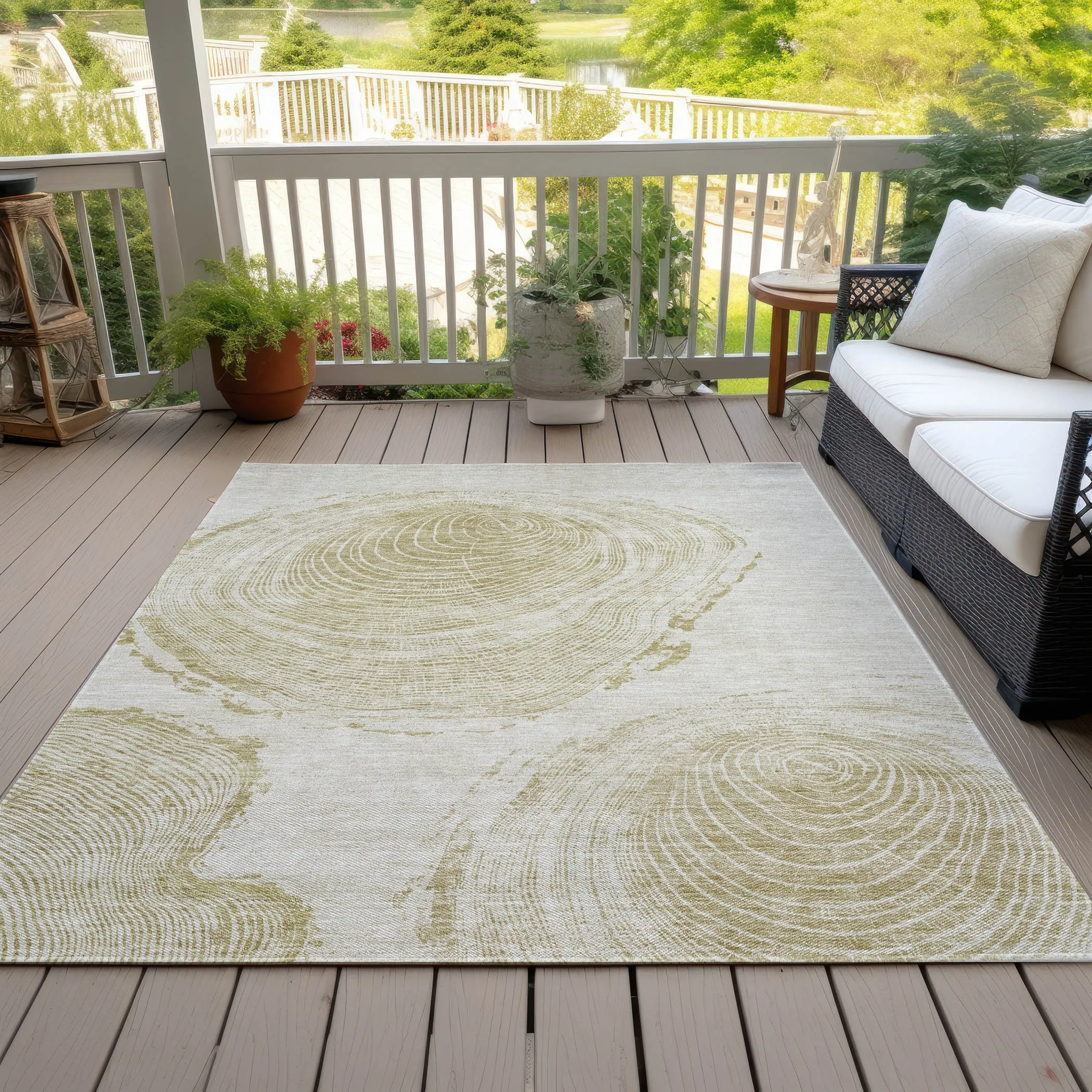 Machine Washable Indoor/ Outdoor Chantille Modern Tree Rug