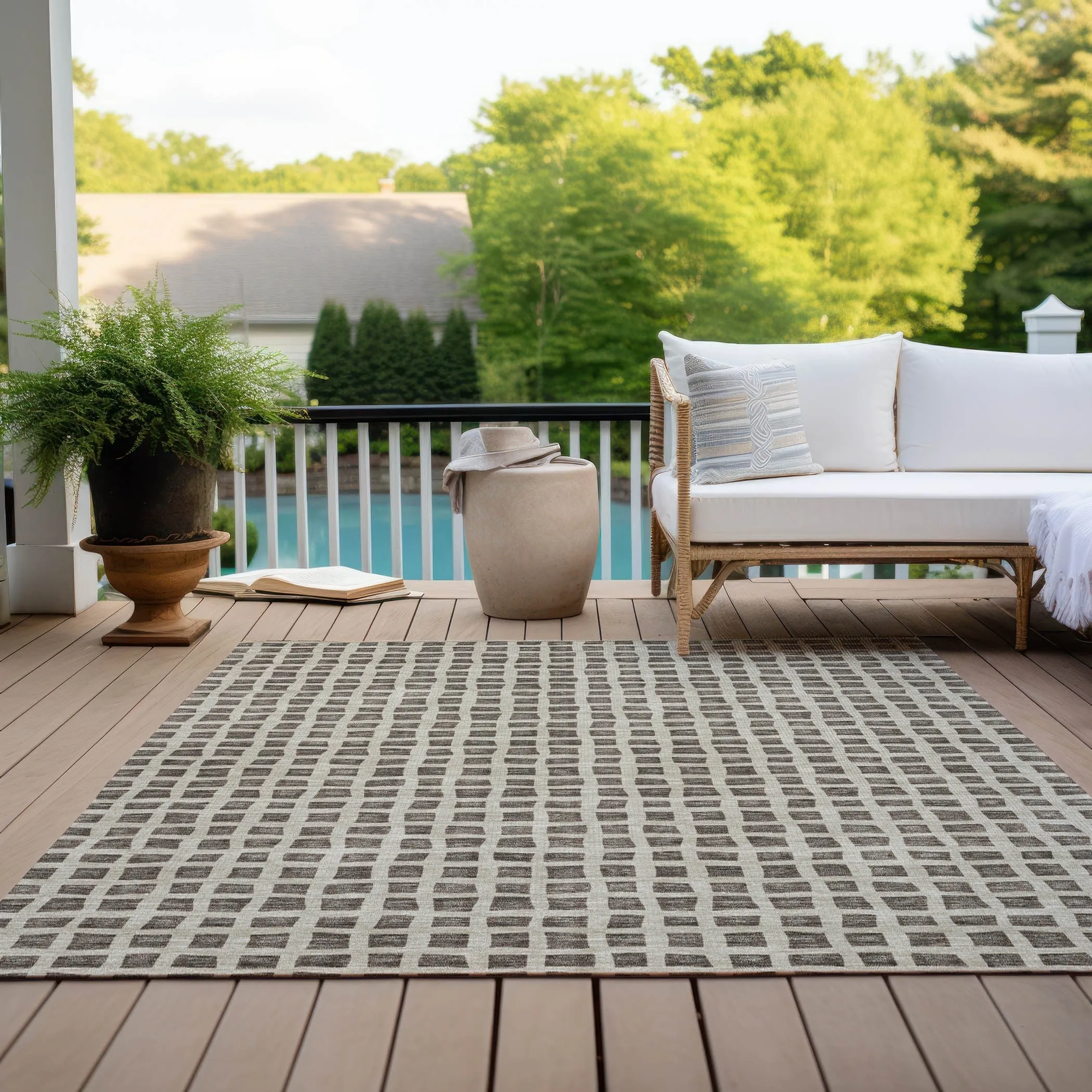 Machine Washable Indoor/ Outdoor Chantille Squares Rug