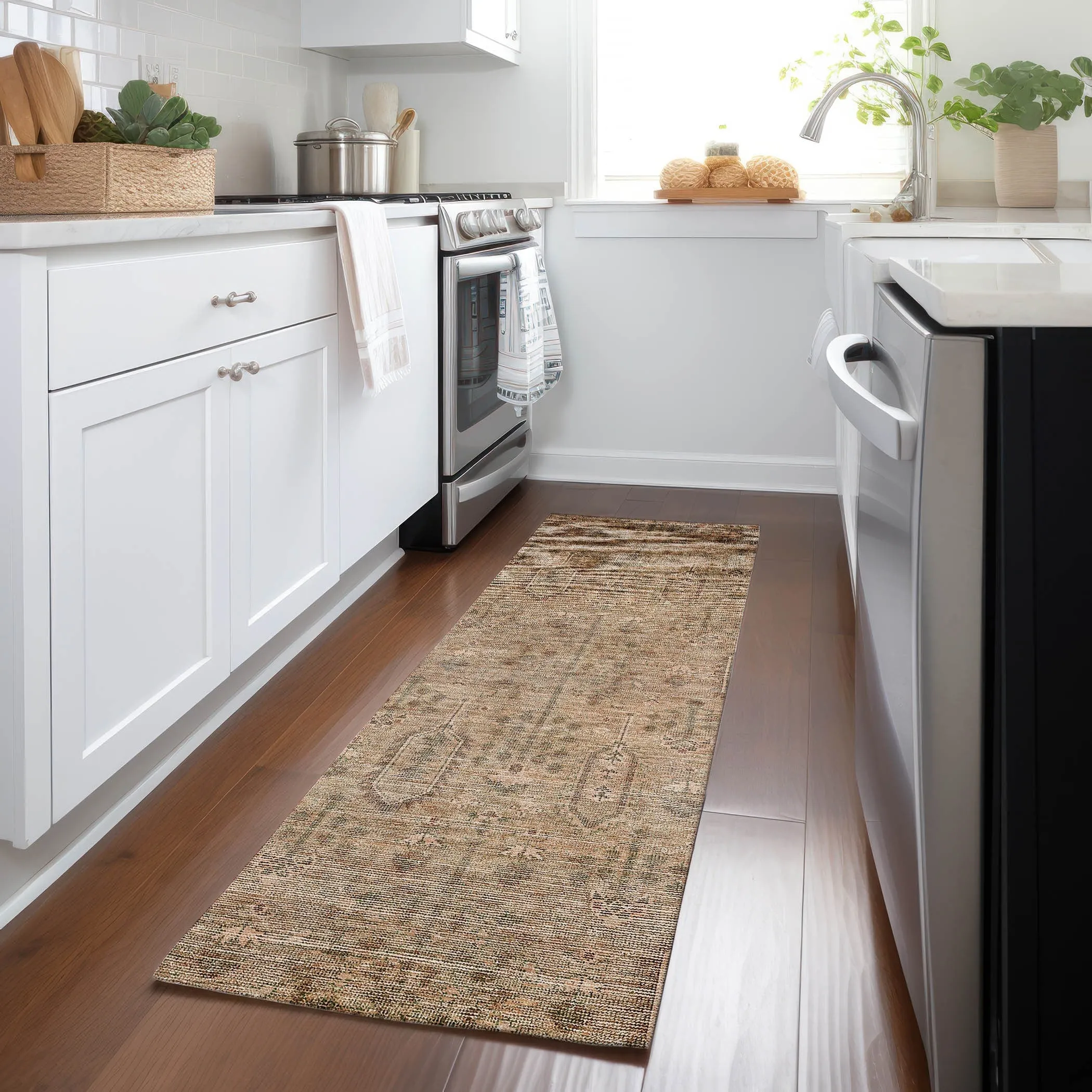 Machine Washable Indoor/ Outdoor Chantille Traditional Distressed Rug